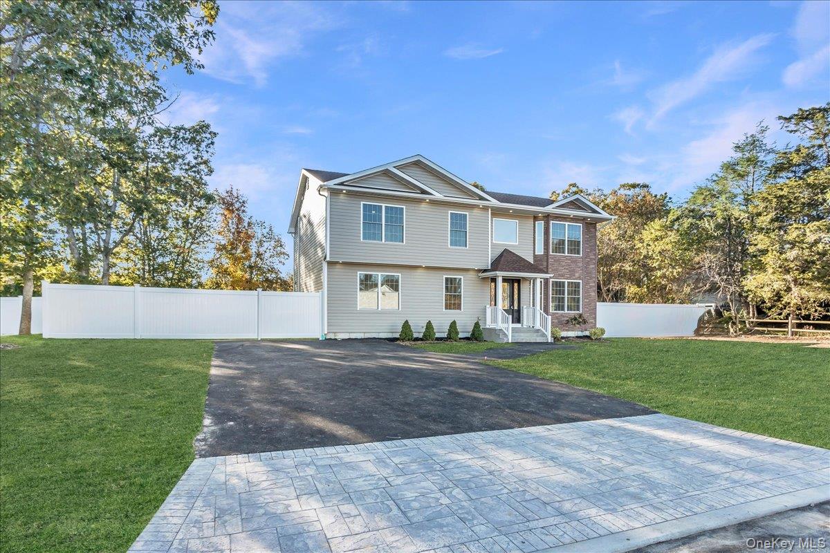 26 Gabon Lane, Coram, NY 11727