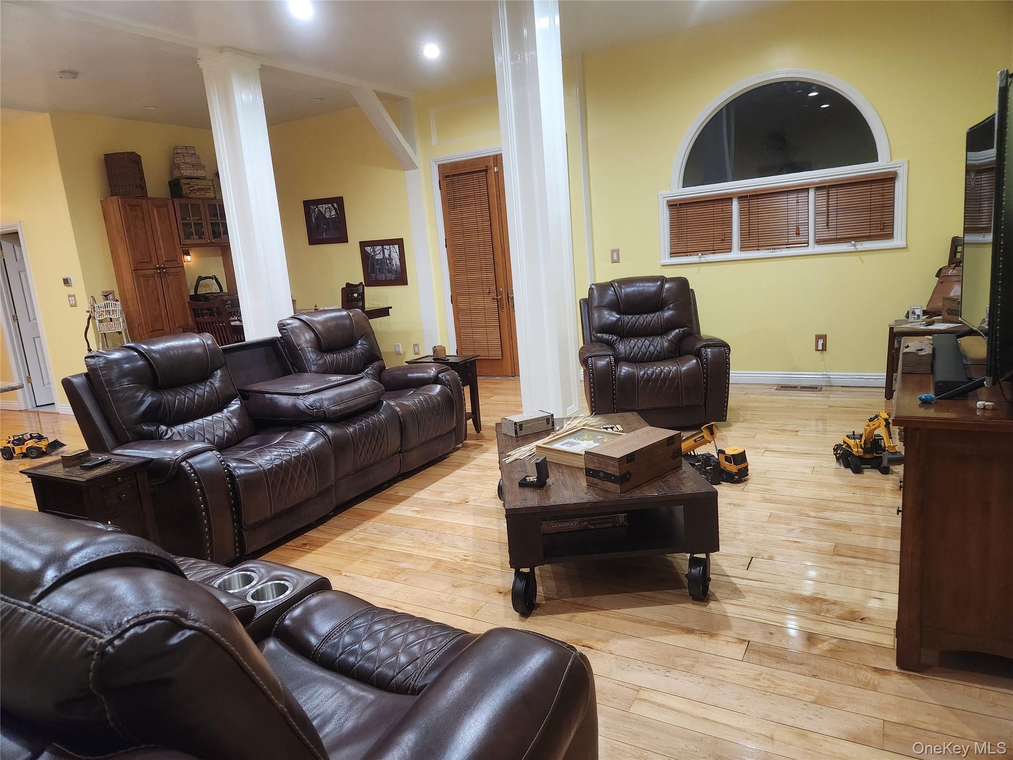 280 Bayview Avenue, East Patchogue, NY 11772