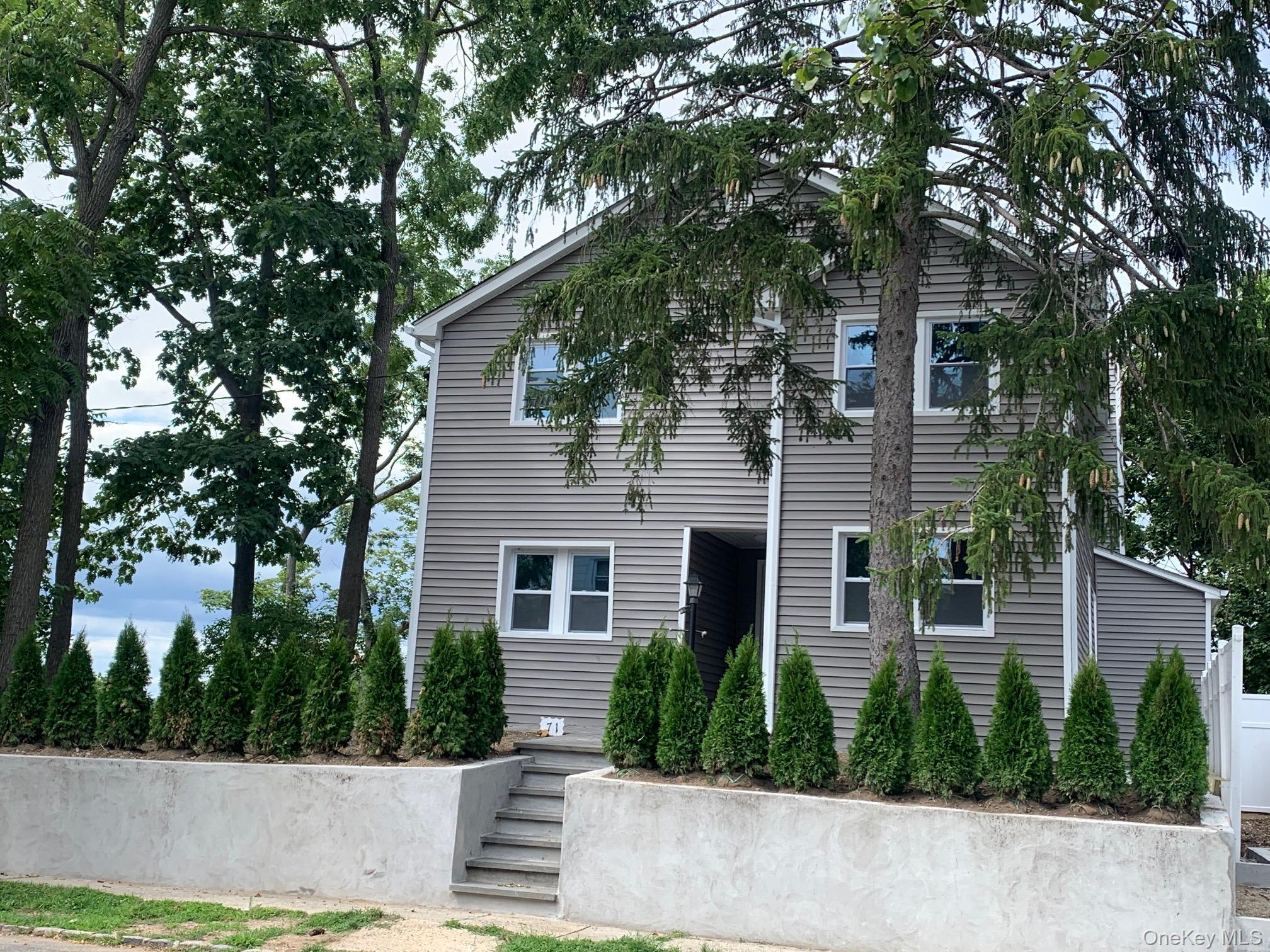 71 Lannon Place # B, Port Washington, NY 11050