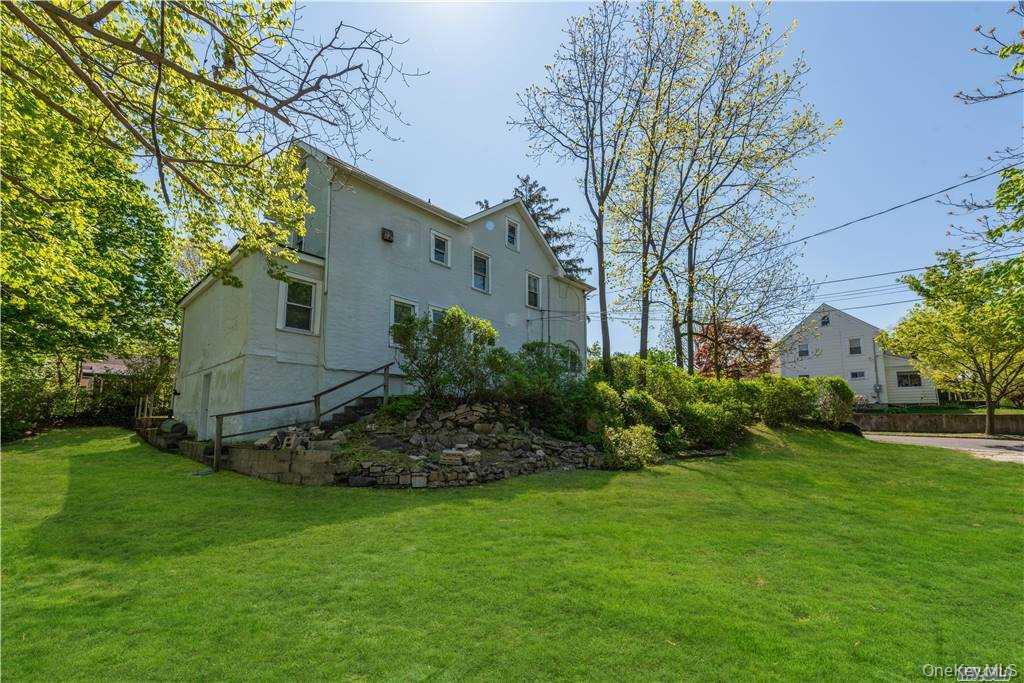 71 Lannon Place # B, Port Washington, NY 11050