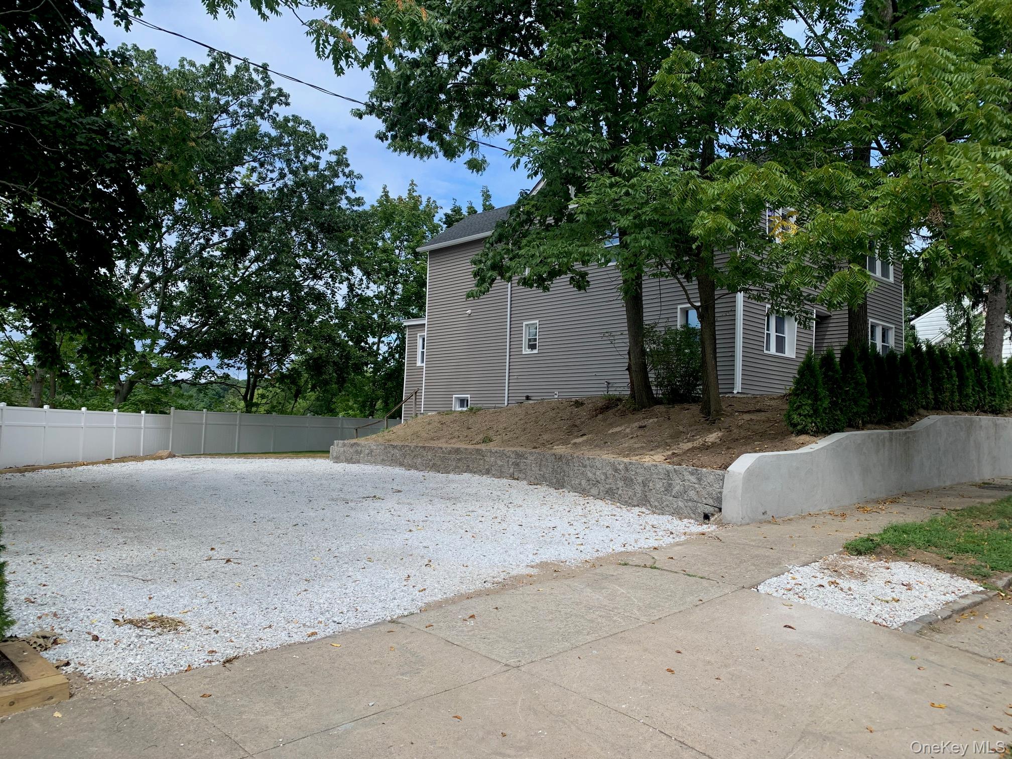 71 Lannon Place # B, Port Washington, NY 11050