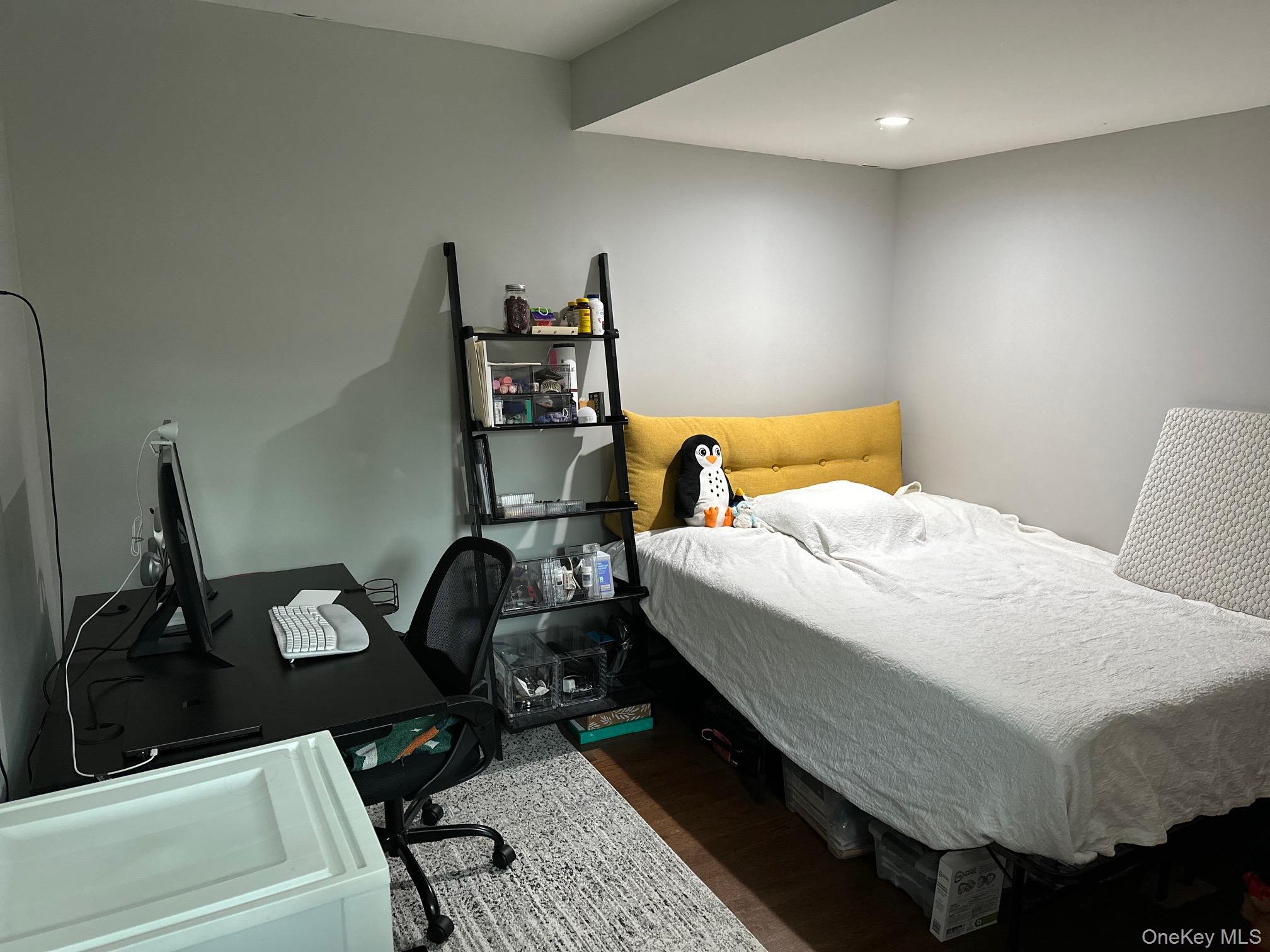 71 Lannon Place # B, Port Washington, NY 11050