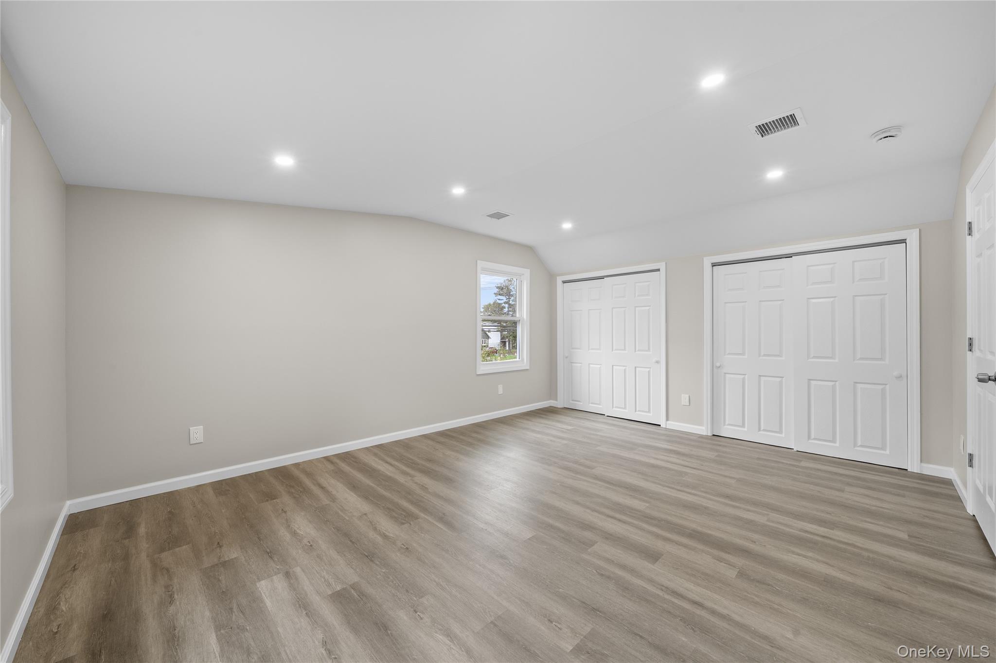 78 Phelps Lane, North Babylon, NY 11703