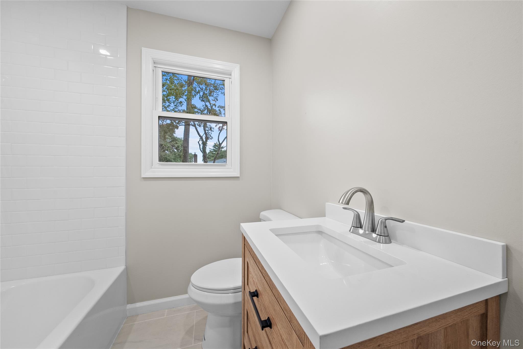 78 Phelps Lane, North Babylon, NY 11703