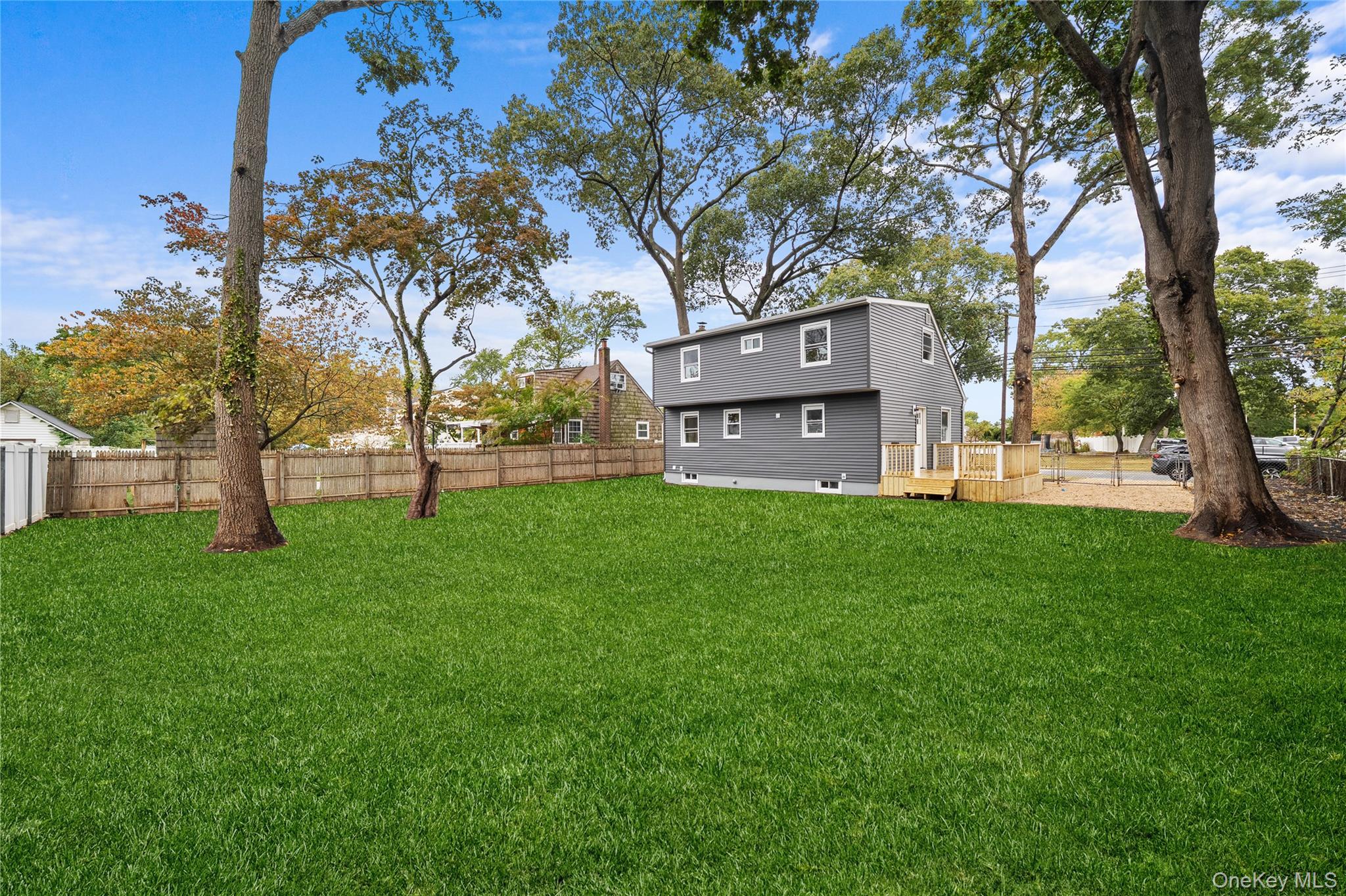 78 Phelps Lane, North Babylon, NY 11703