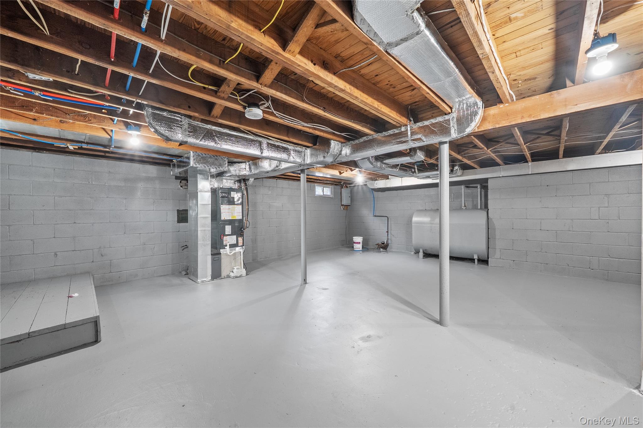 78 Phelps Lane, North Babylon, NY 11703