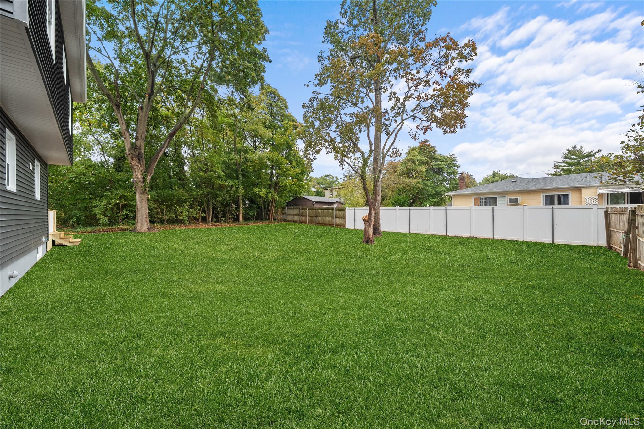 78 Phelps Lane, North Babylon, NY 11703