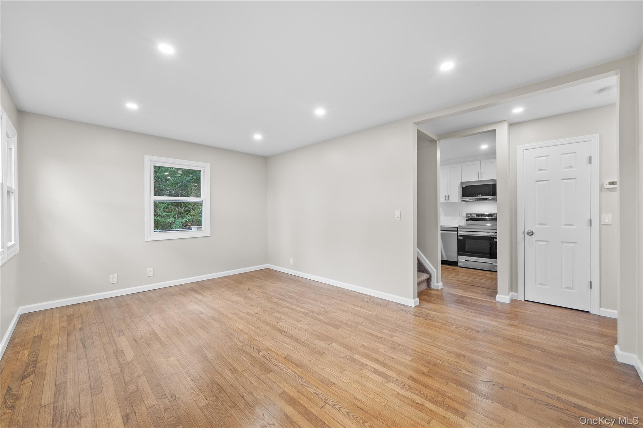 78 Phelps Lane, North Babylon, NY 11703