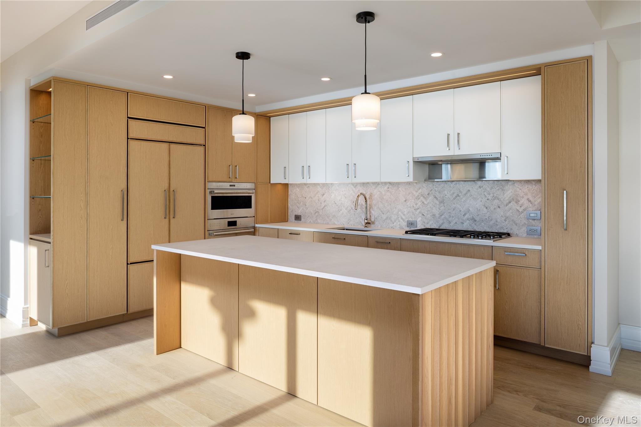 4 Lighthouse Landing # 210, Sleepy Hollow, NY 10591