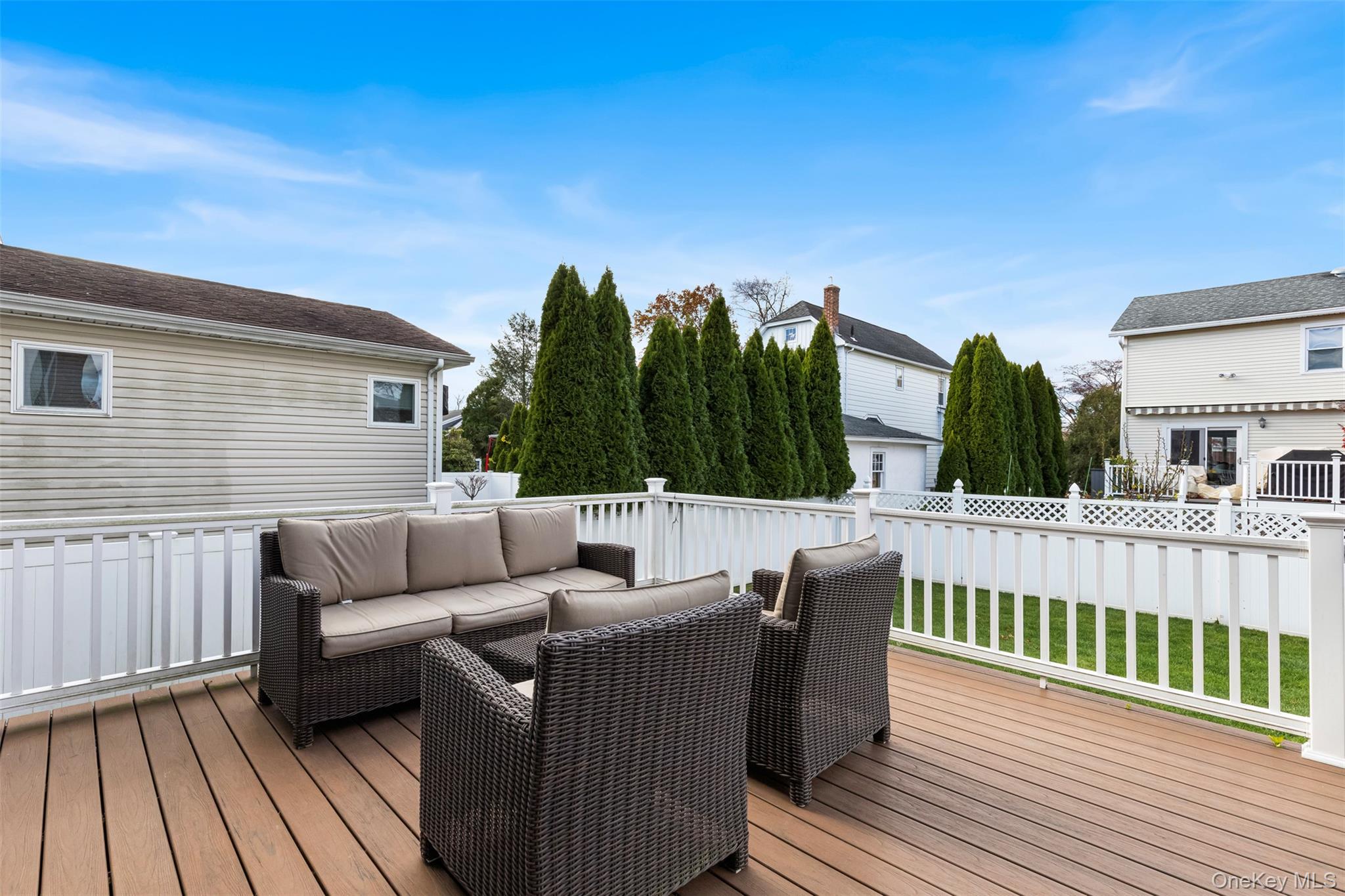 33 Johnson Road, Scarsdale, NY 10583