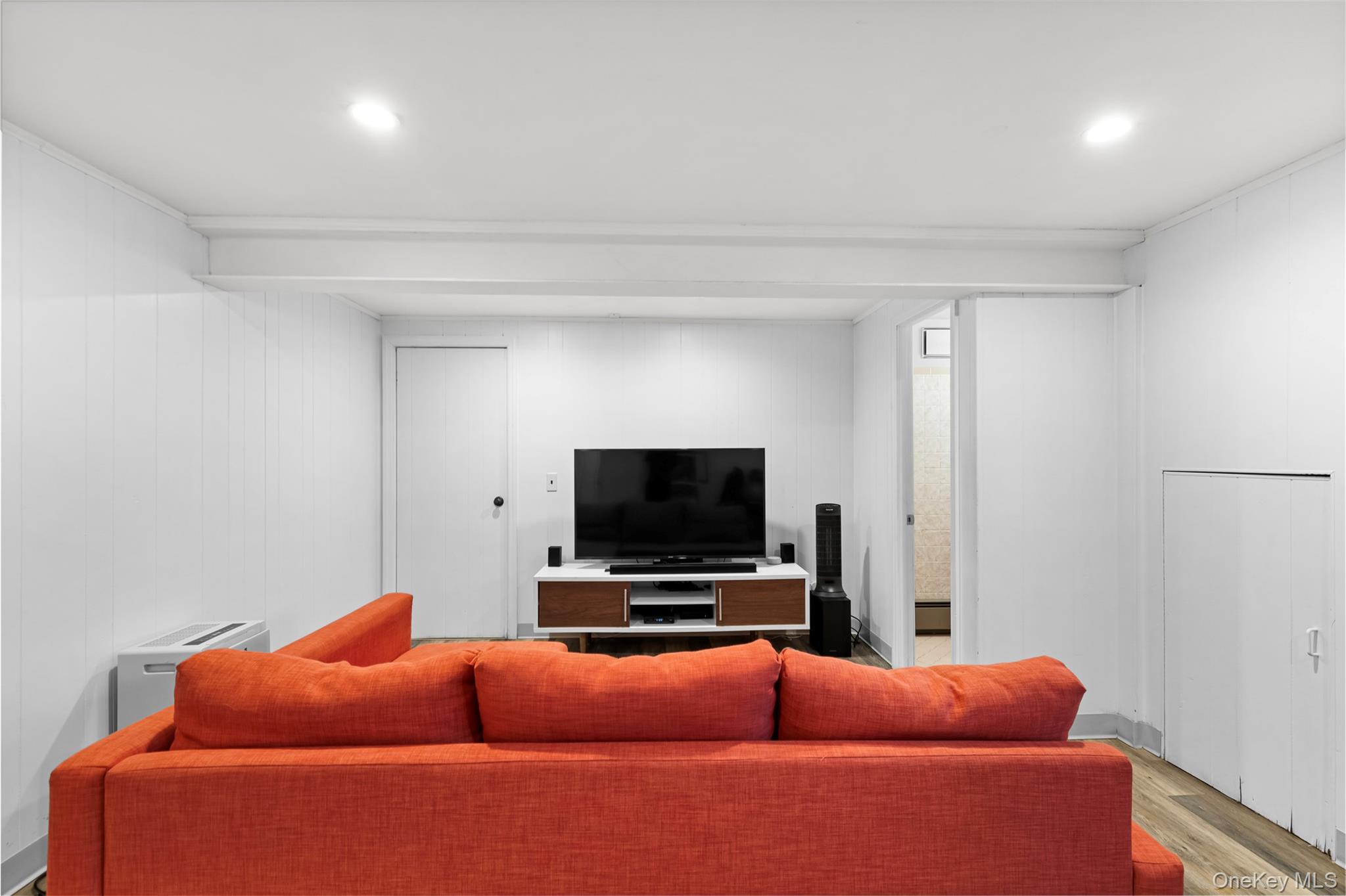 33 Johnson Road, Scarsdale, NY 10583