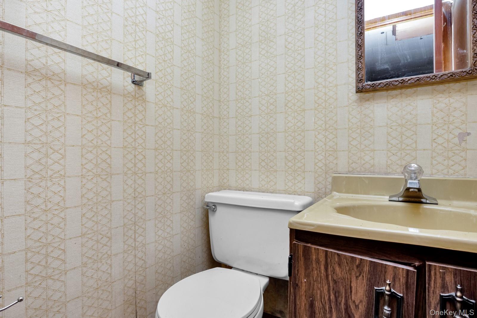 62-45 69th Place, Middle Village, NY 11379