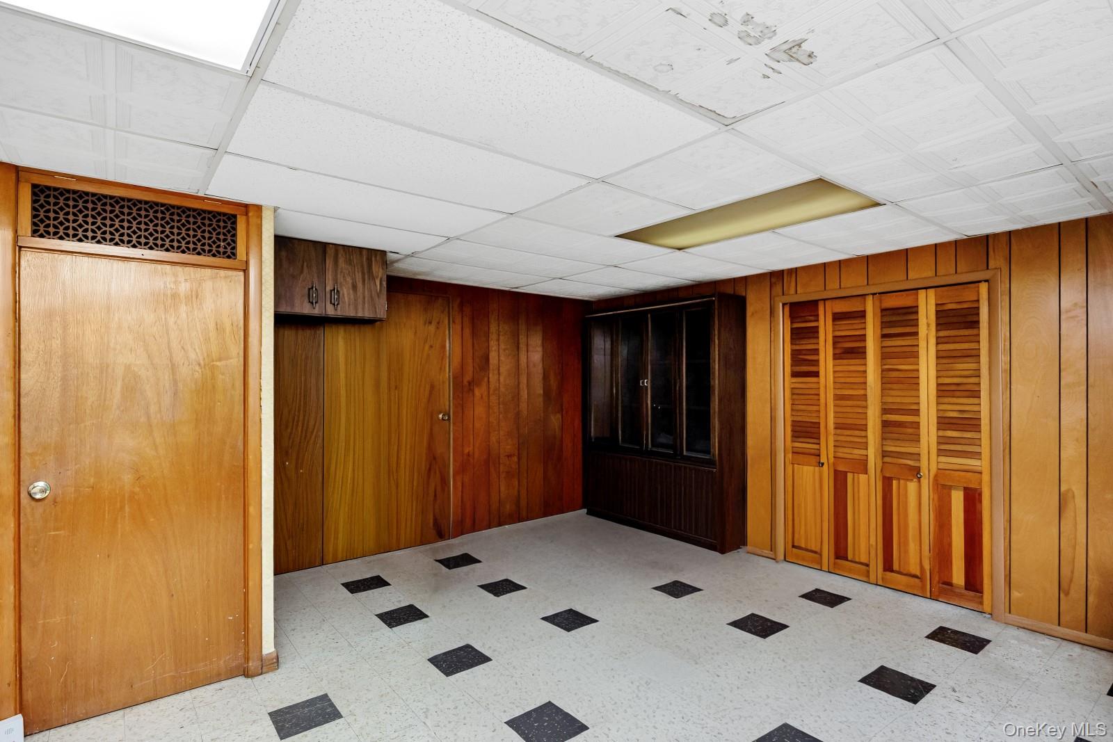 62-45 69th Place, Middle Village, NY 11379