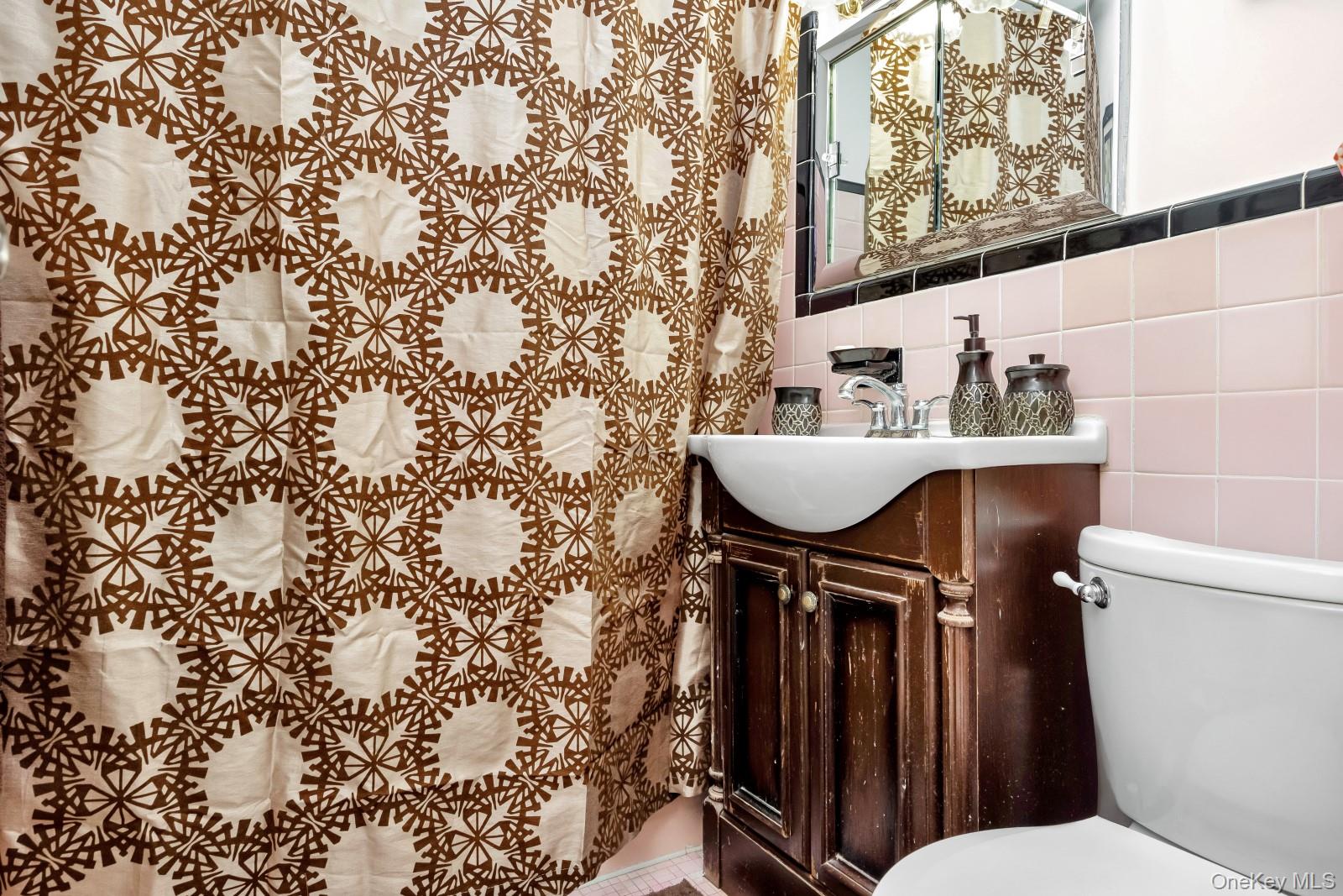 62-45 69th Place, Middle Village, NY 11379