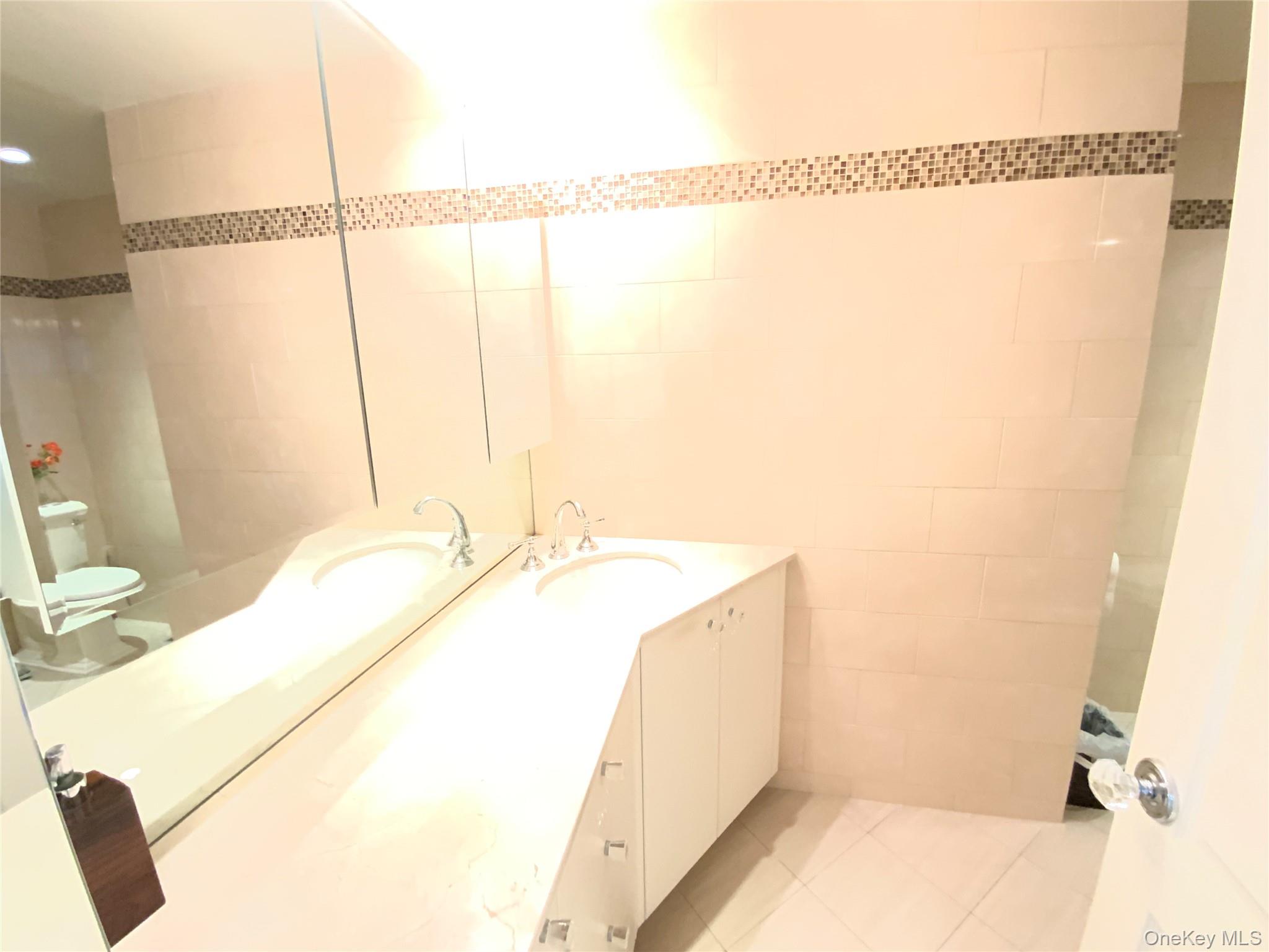 27010 Grand Central Parkway # 12O, Floral Park, NY 11005