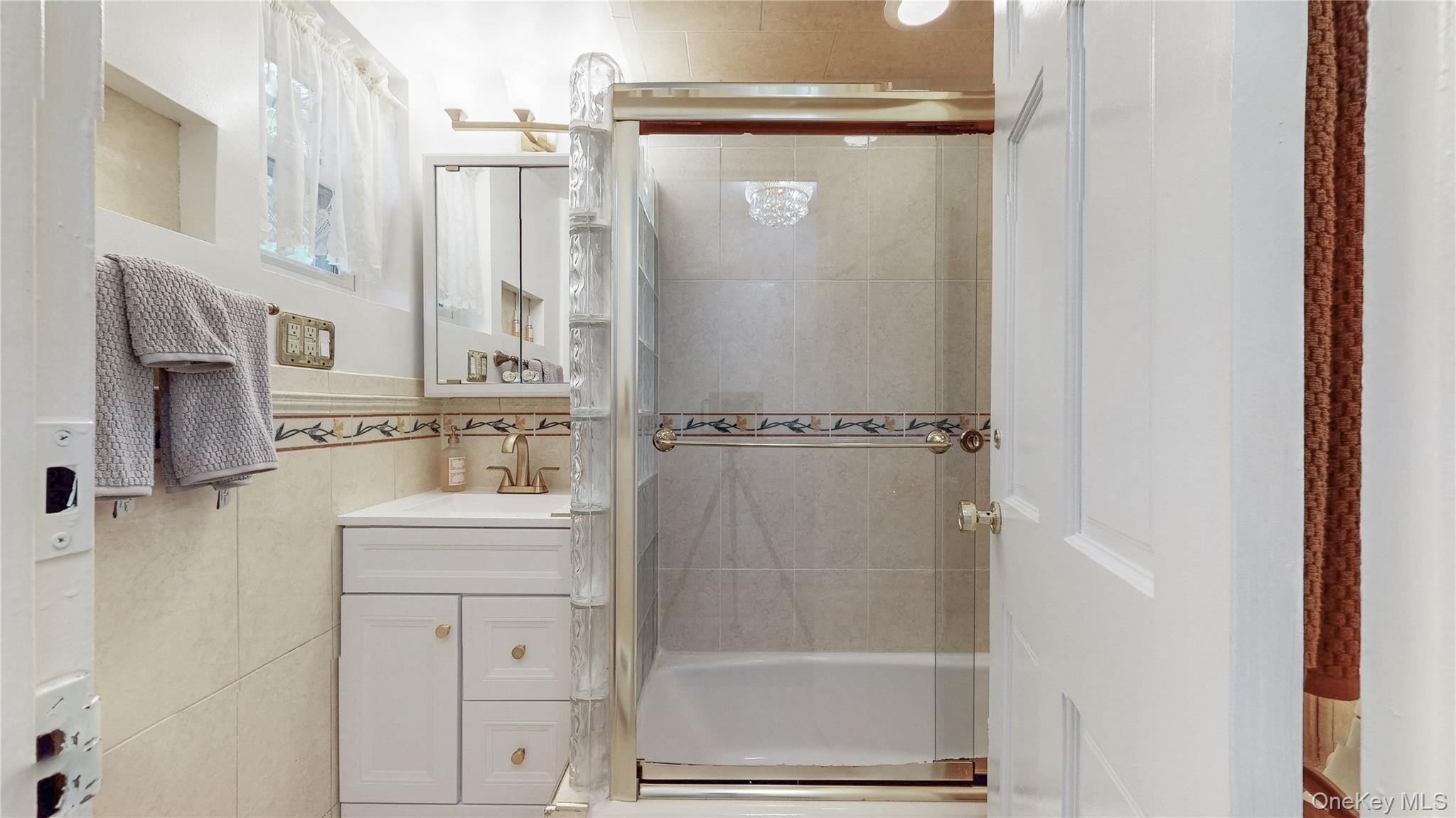 147-36 Charter Road # #34A, Kew Garden Hills, NY 11435