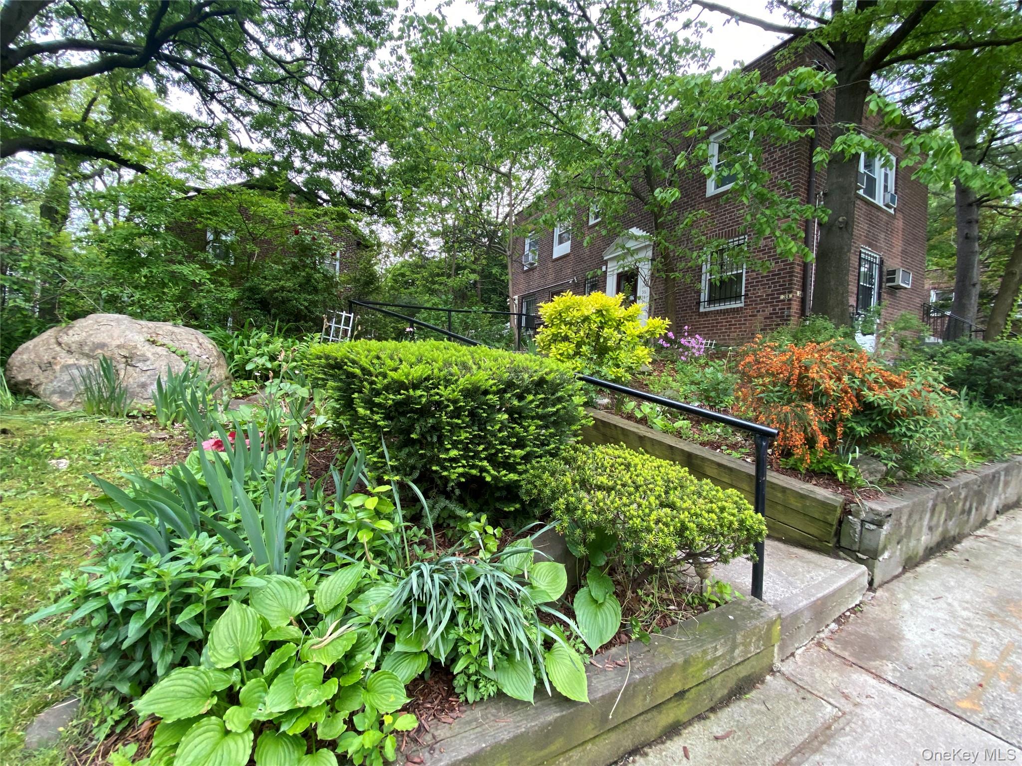 147-36 Charter Road # #34A, Kew Garden Hills, NY 11435