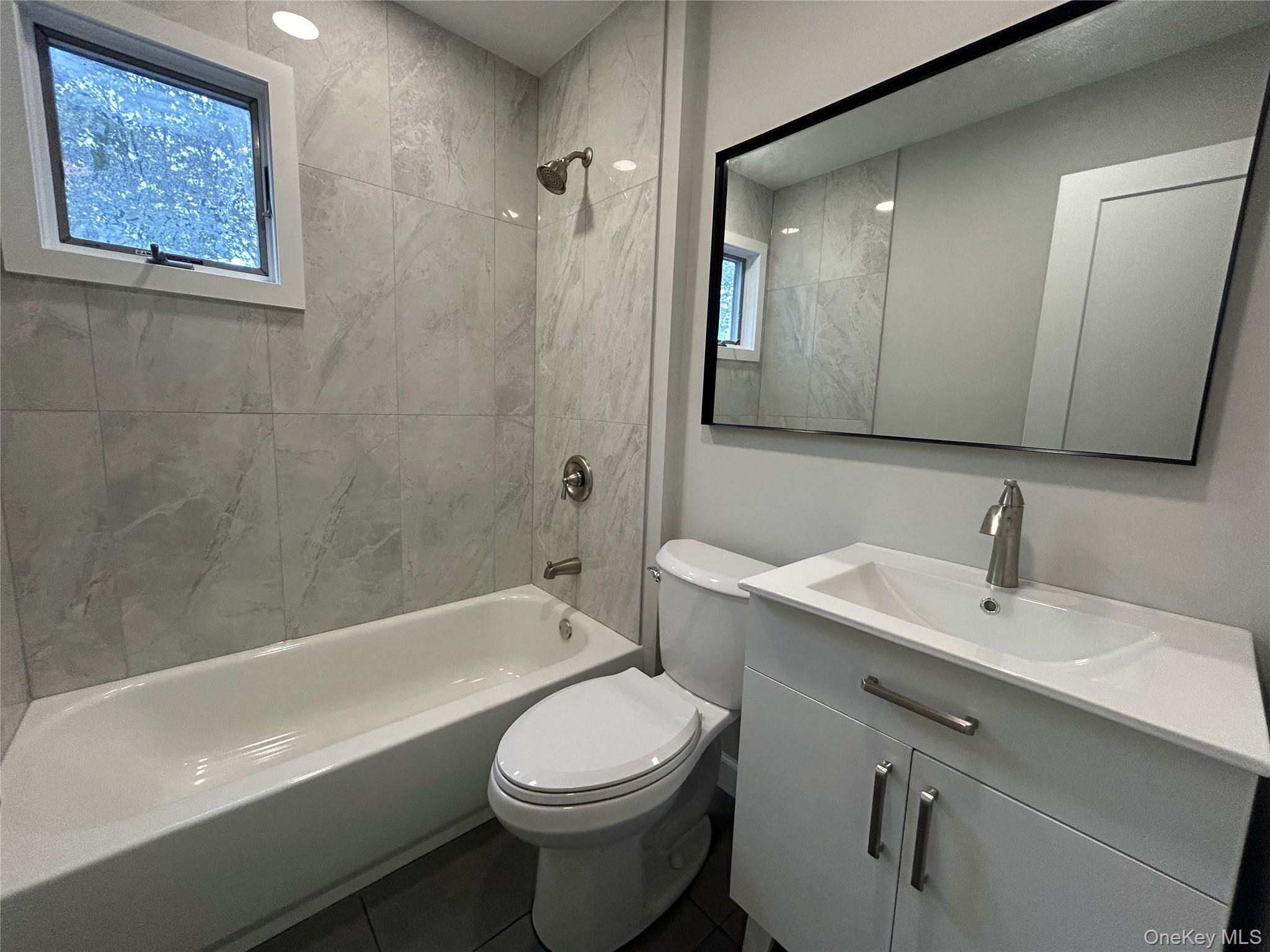 91 Udalia Court, West Islip, NY 11795