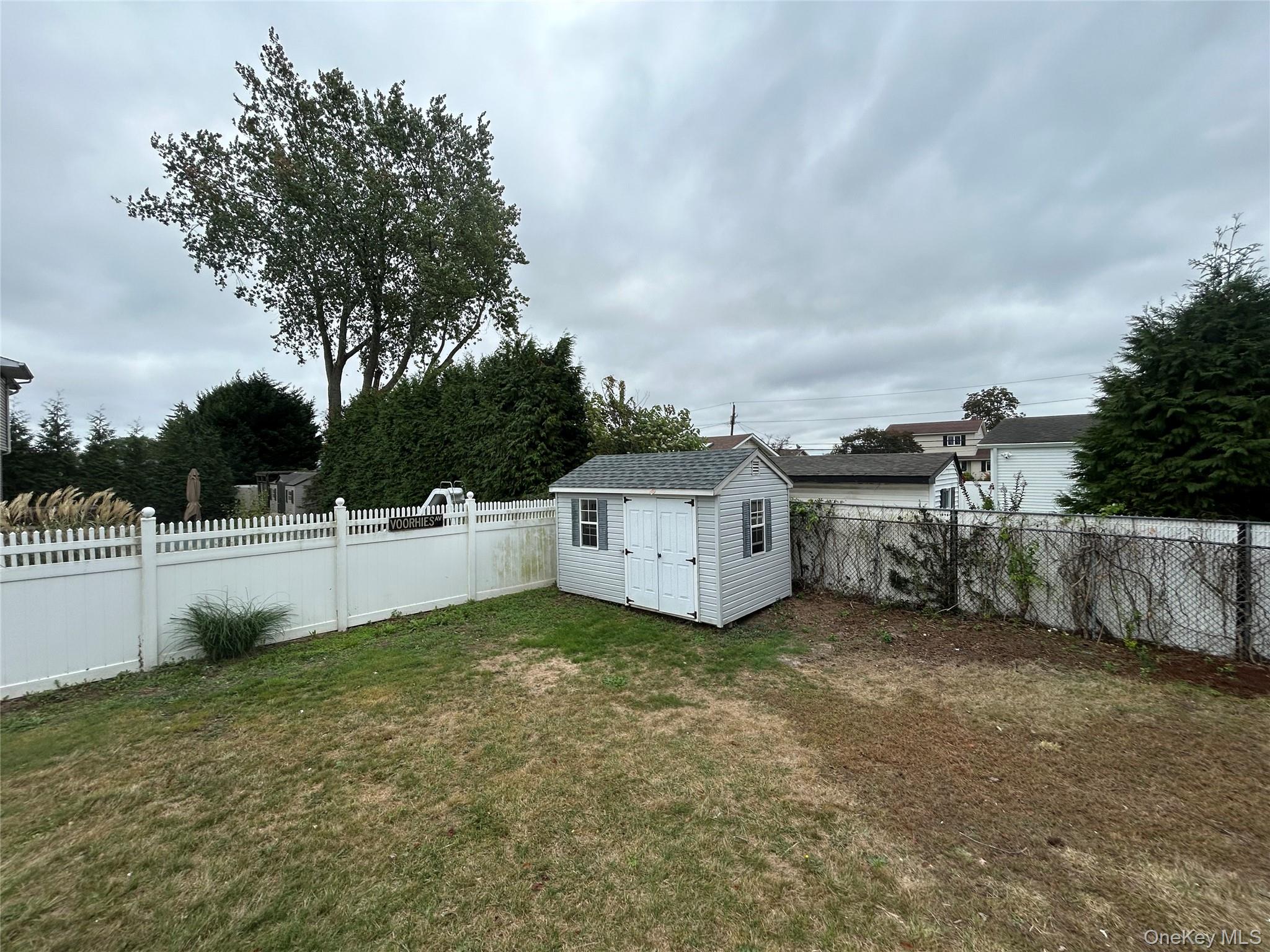 91 Udalia Court, West Islip, NY 11795