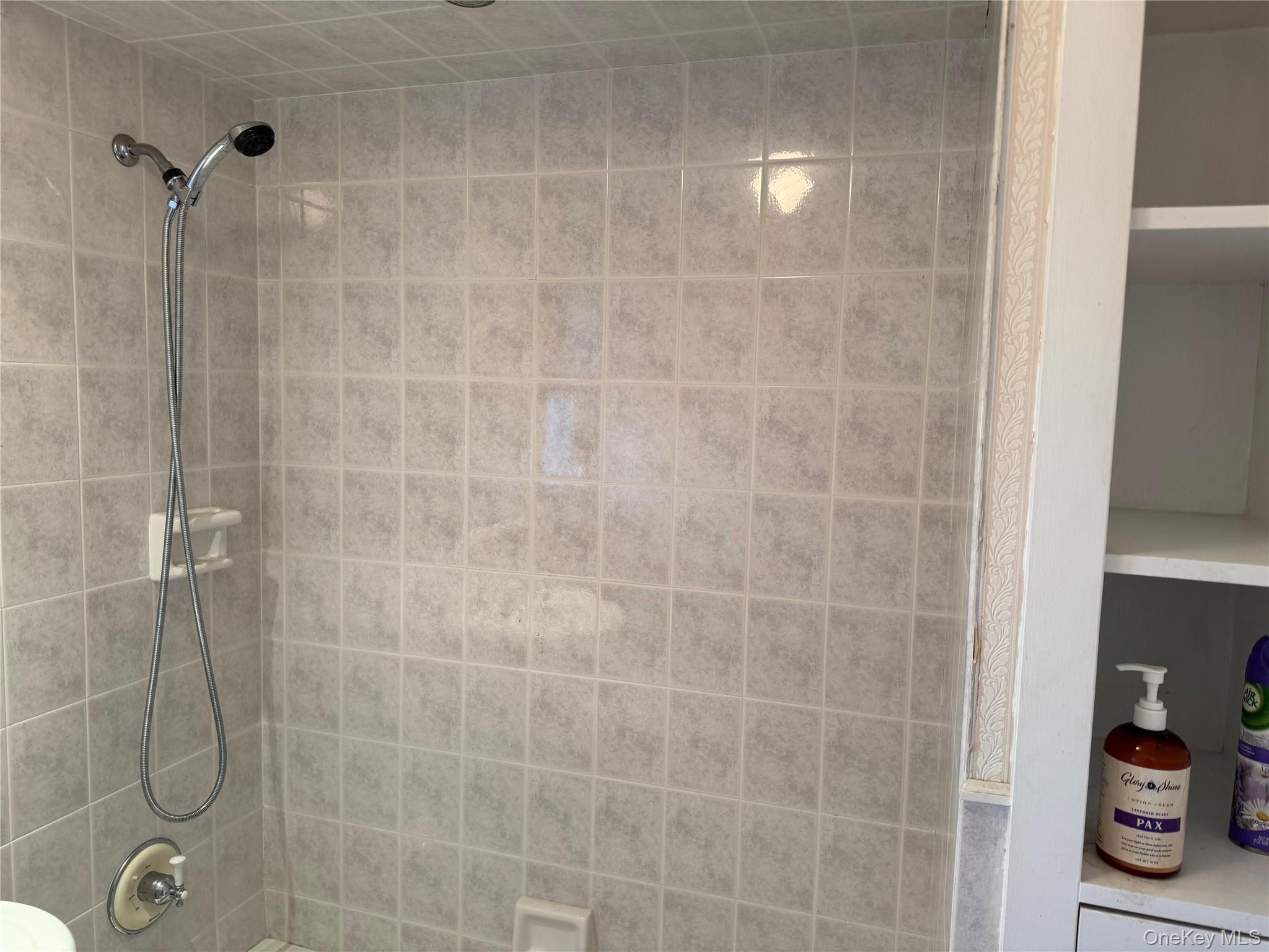 511 Bolton Avenue, Bronx, NY 10473