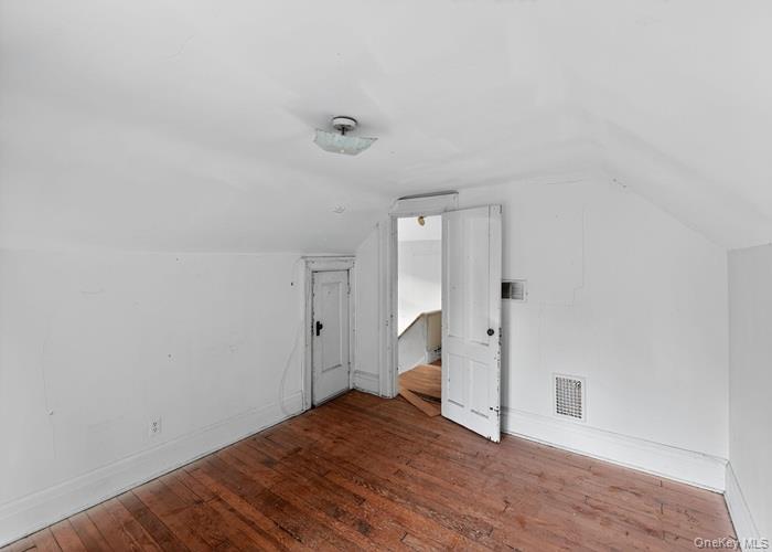 63 RUGBY Avenue, Rochester, NY 14619