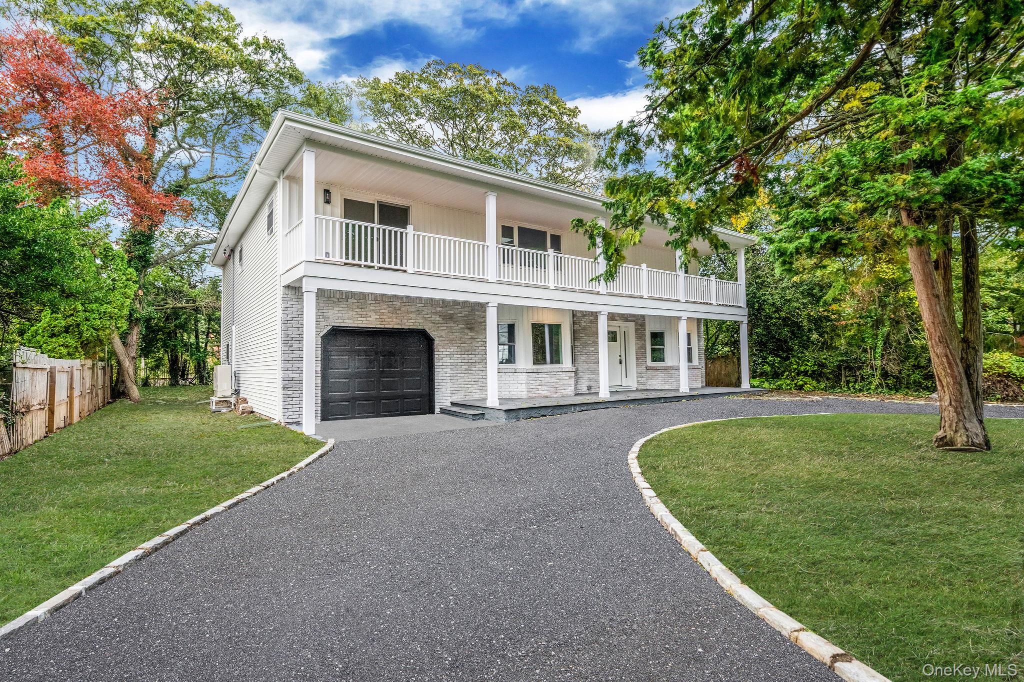 6 Connetquot Drive, Oakdale, NY 11769