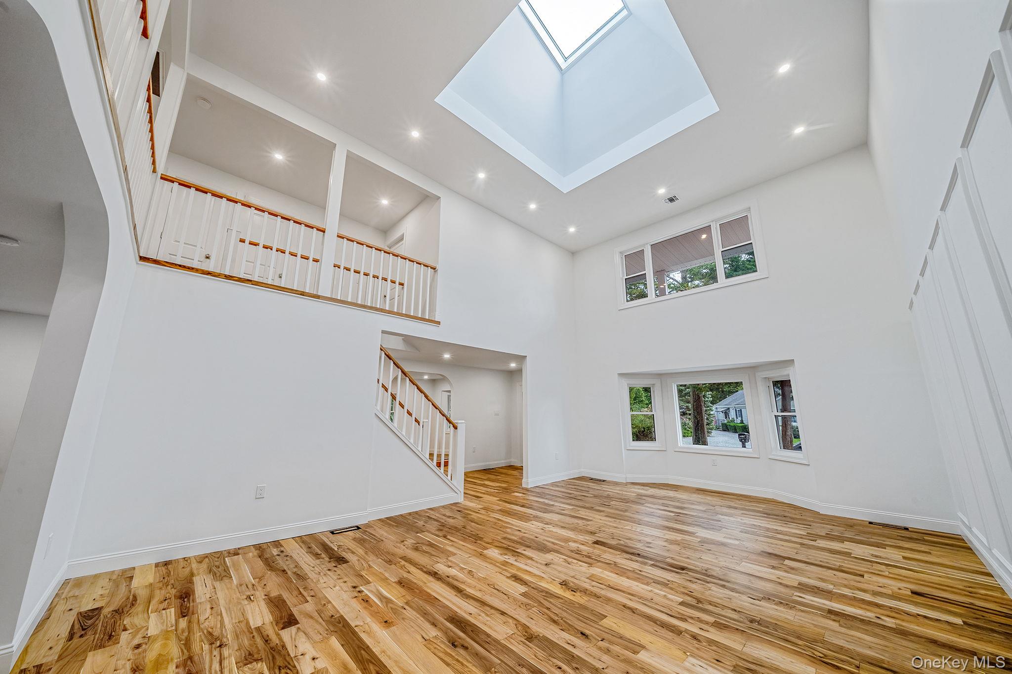 6 Connetquot Drive, Oakdale, NY 11769