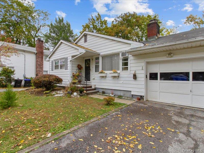 9 Glenwood Avenue, Poughkeepsie, NY 12603