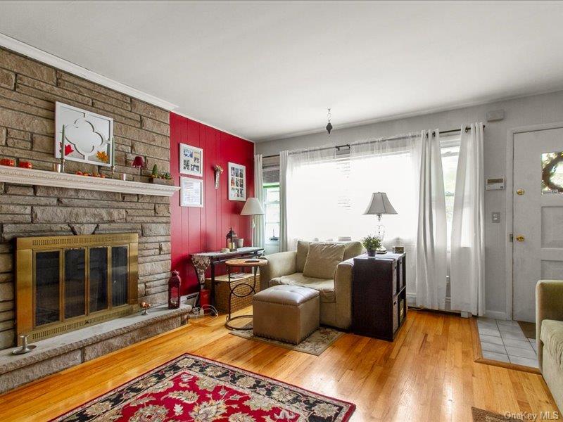 9 Glenwood Avenue, Poughkeepsie, NY 12603