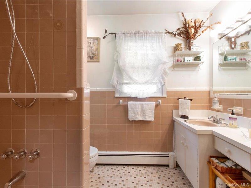 9 Glenwood Avenue, Poughkeepsie, NY 12603