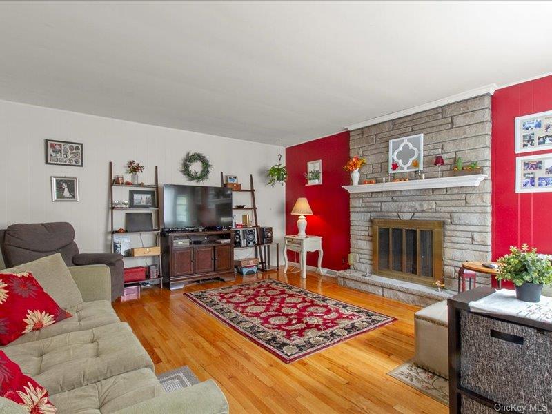 9 Glenwood Avenue, Poughkeepsie, NY 12603