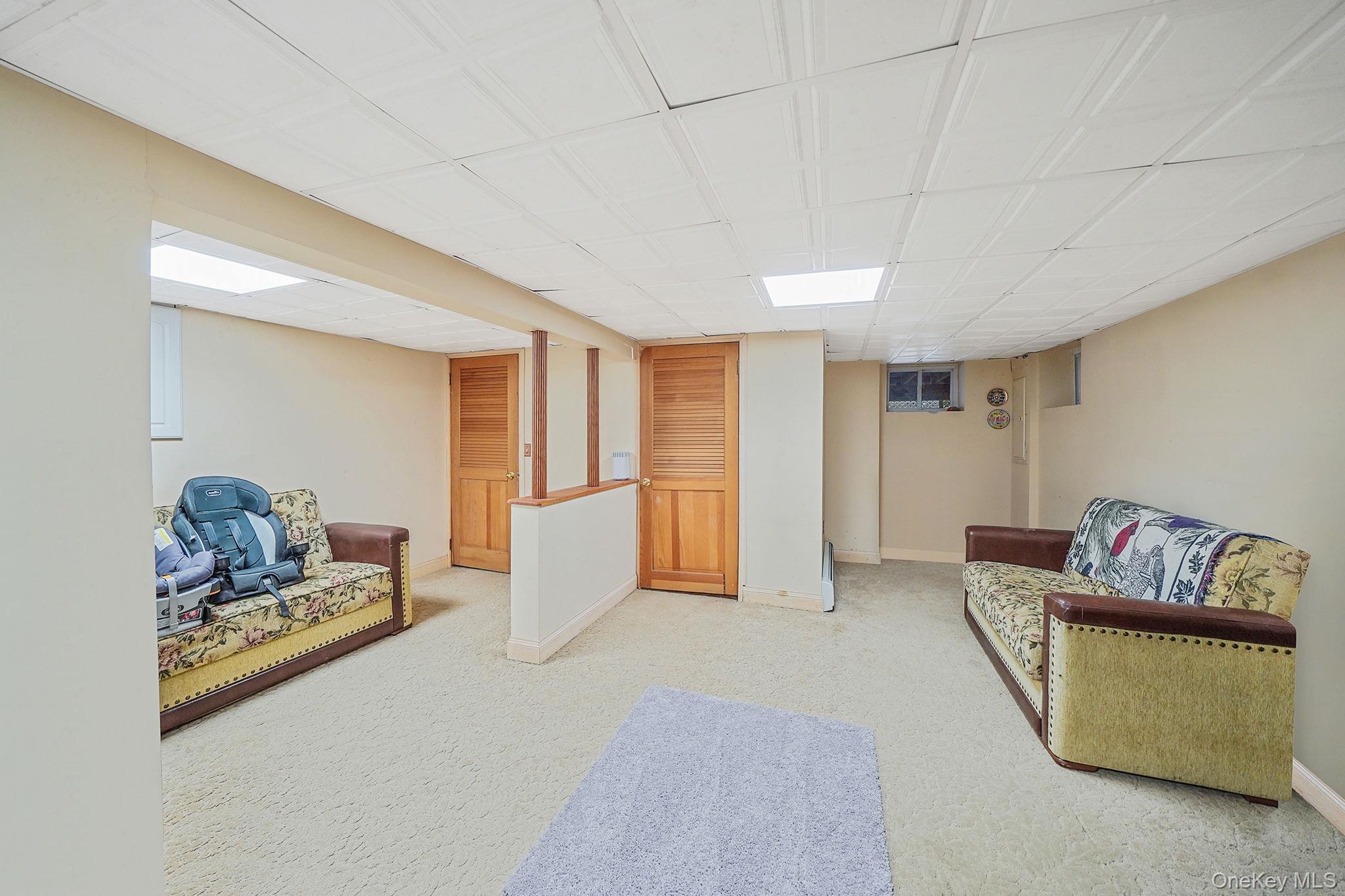 39 Handsome Avenue, Sayville, NY 11782