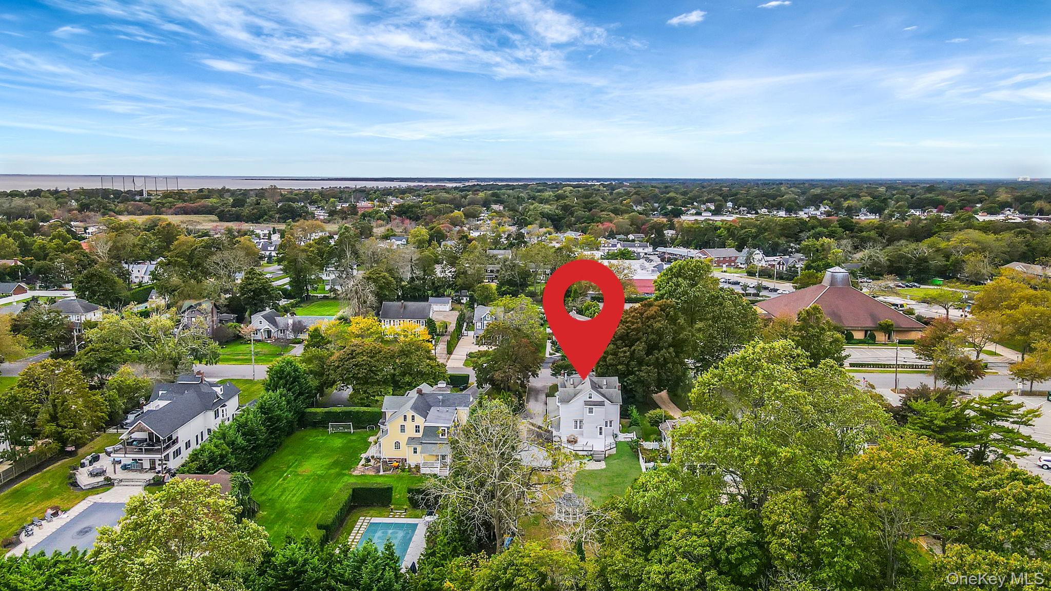 39 Handsome Avenue, Sayville, NY 11782