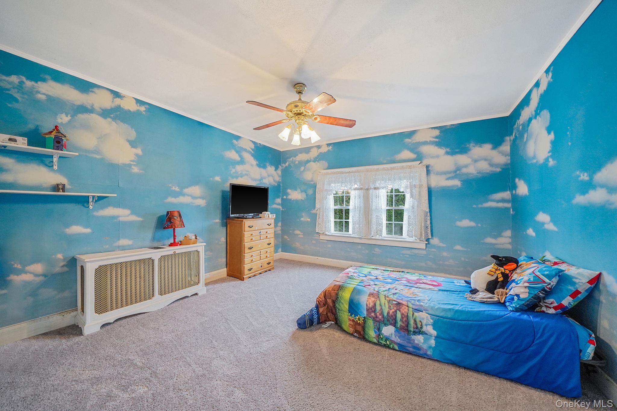 39 Handsome Avenue, Sayville, NY 11782