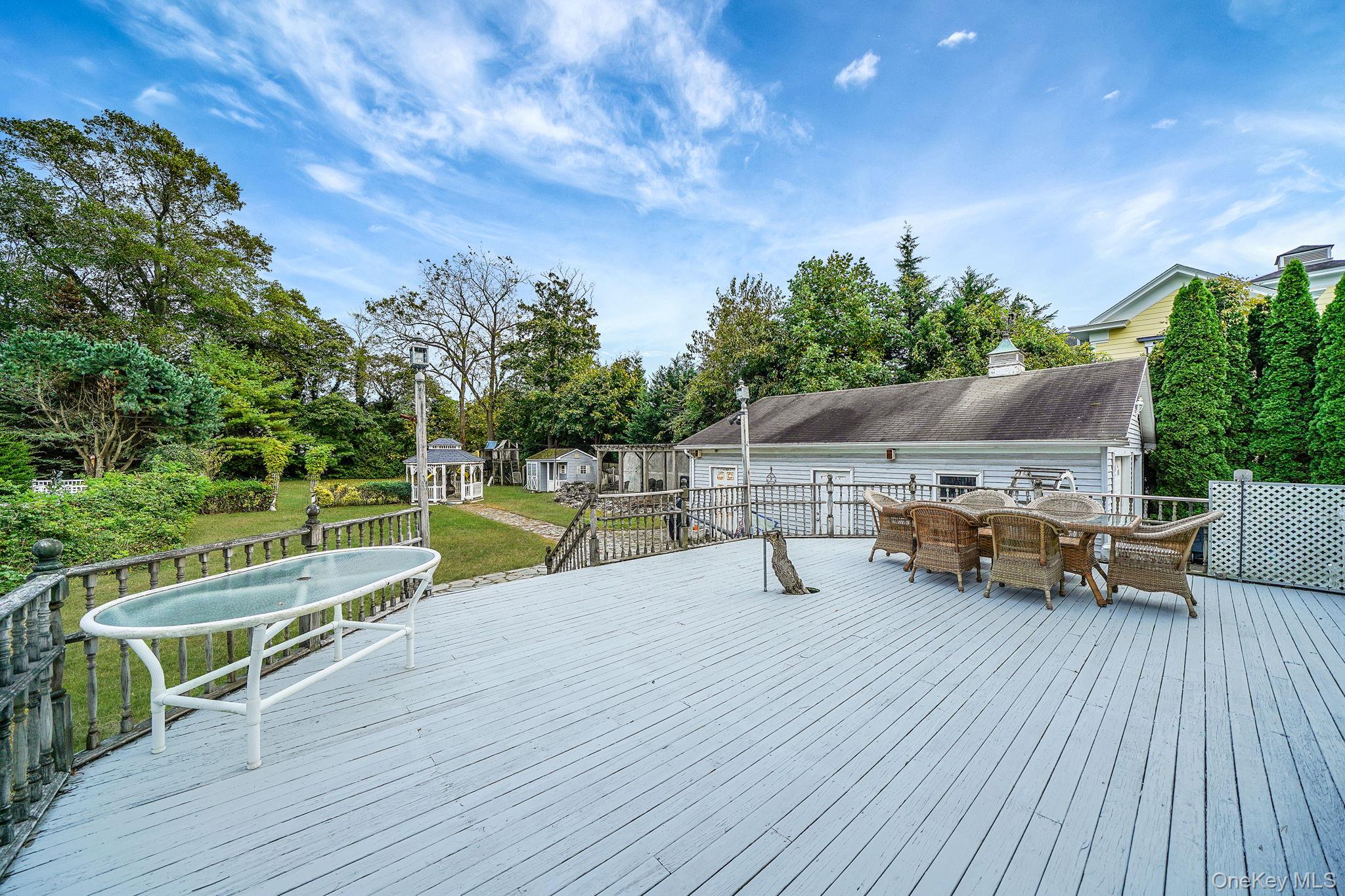 39 Handsome Avenue, Sayville, NY 11782