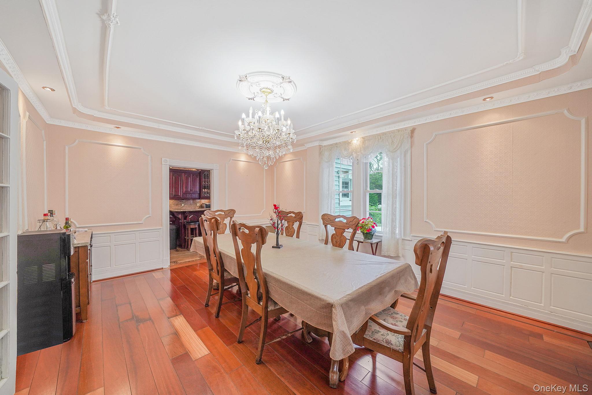 39 Handsome Avenue, Sayville, NY 11782