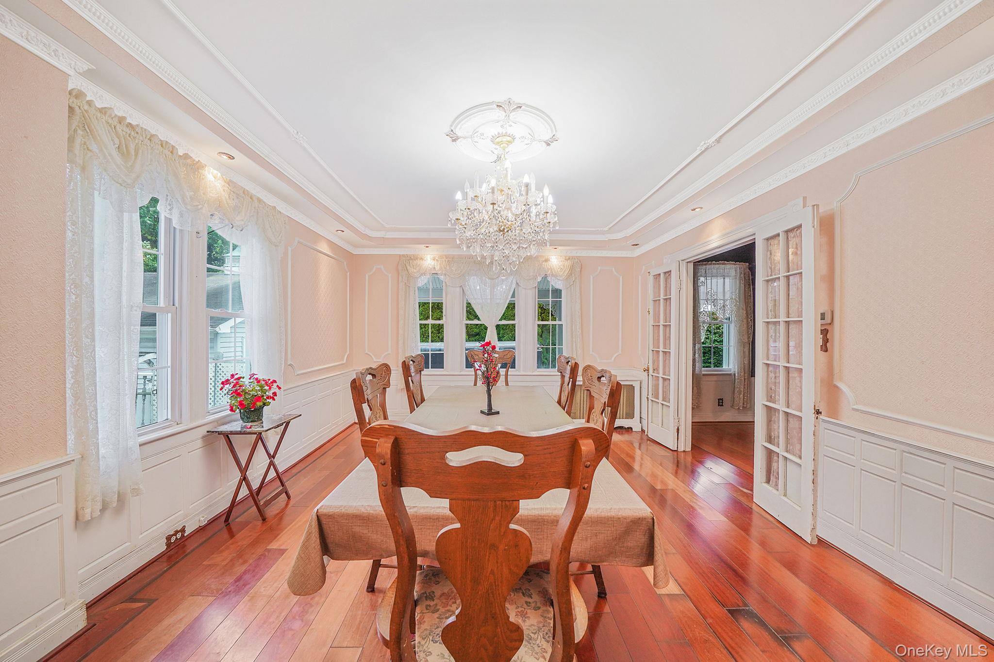 39 Handsome Avenue, Sayville, NY 11782