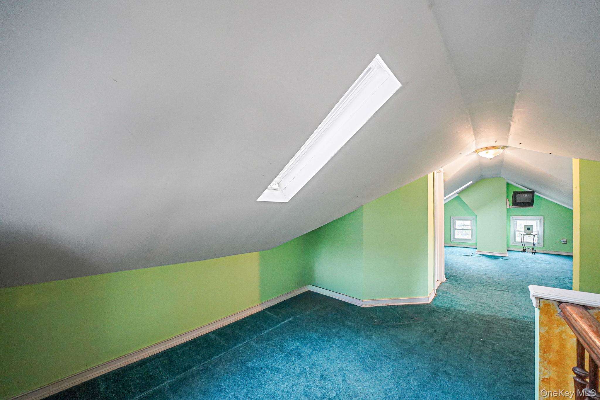 39 Handsome Avenue, Sayville, NY 11782