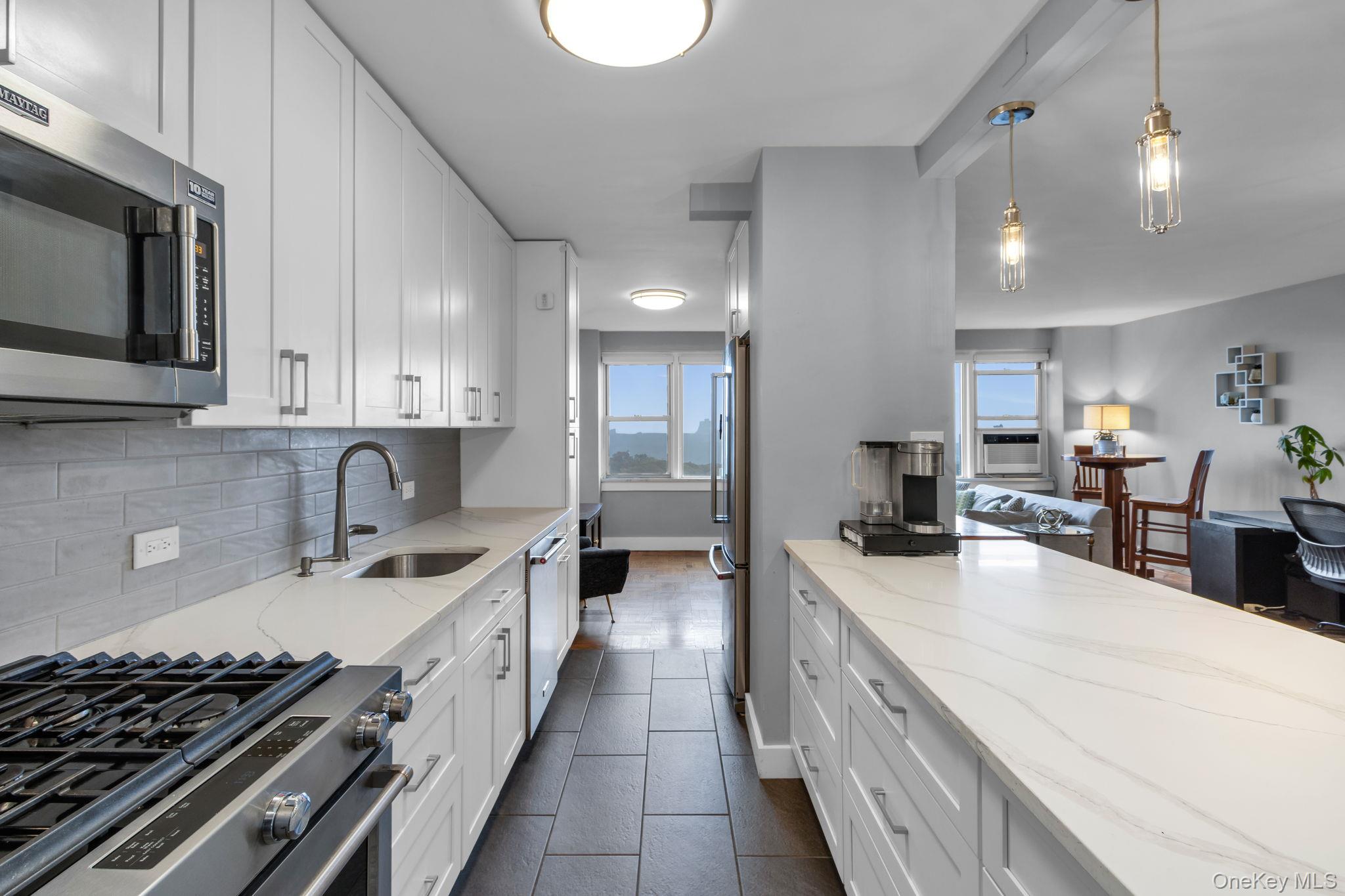 4555 Henry Hudson Parkway # 1208, Bronx, NY 10471