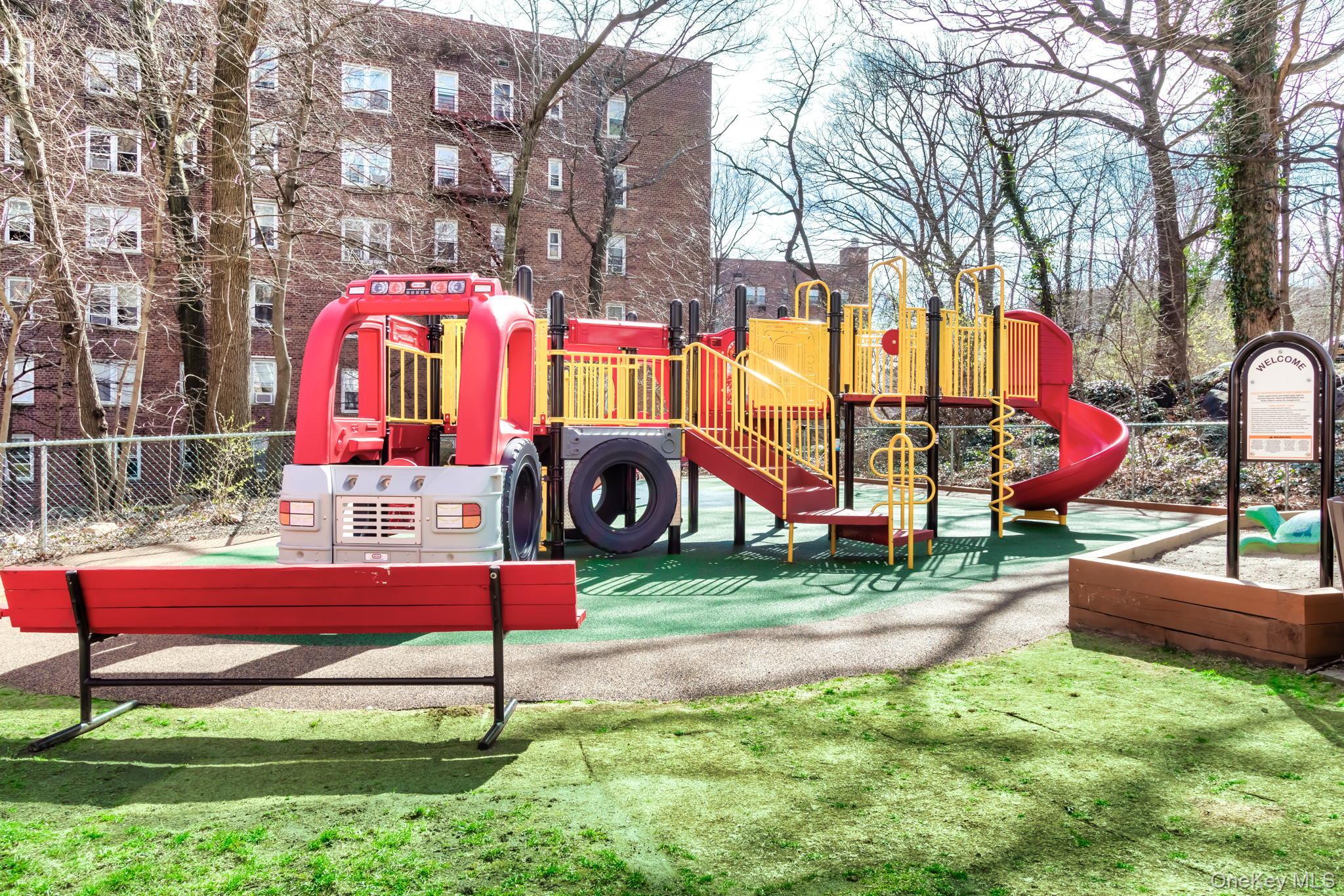 4555 Henry Hudson Parkway # 1208, Bronx, NY 10471