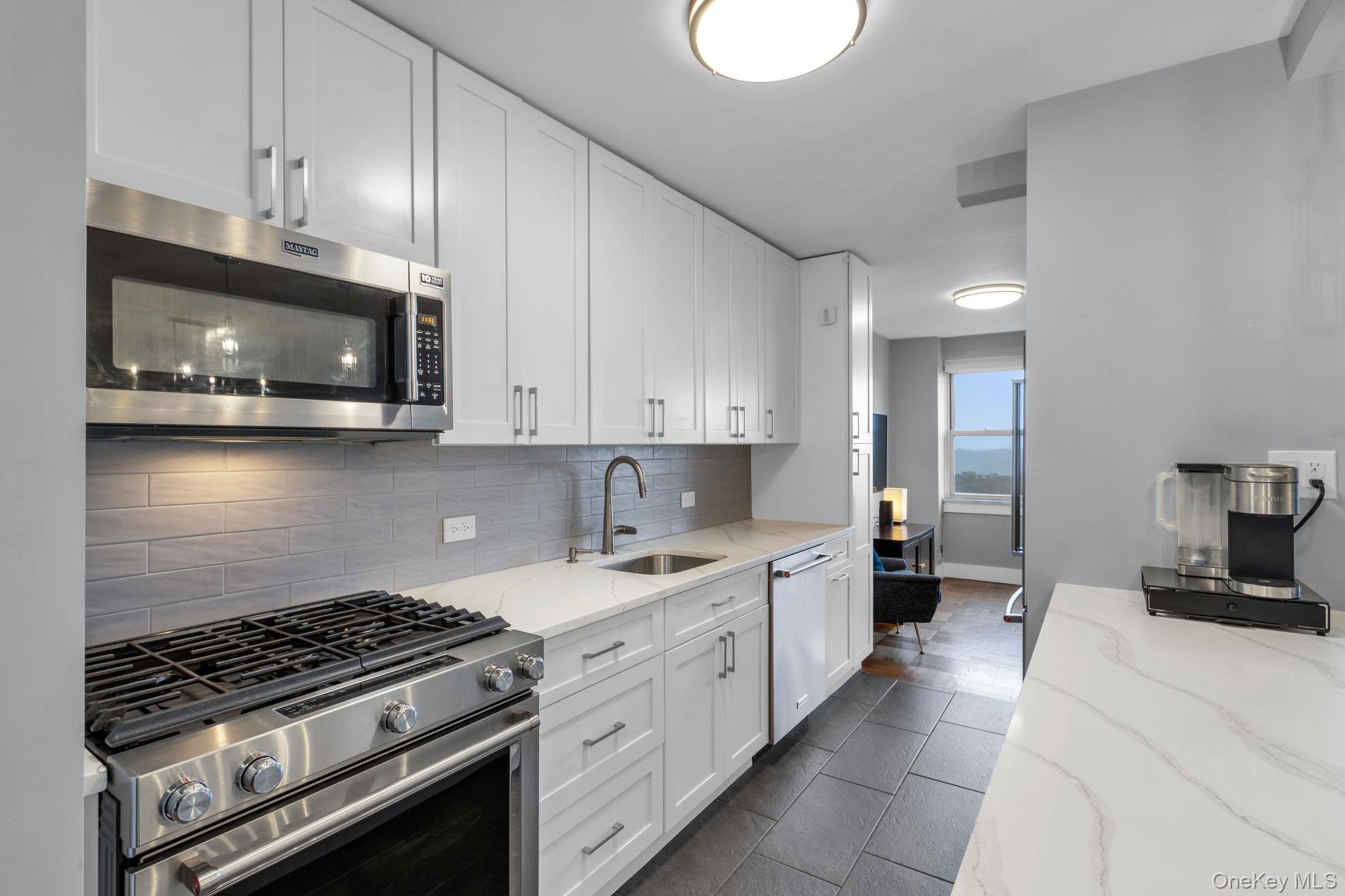 4555 Henry Hudson Parkway # 1208, Bronx, NY 10471