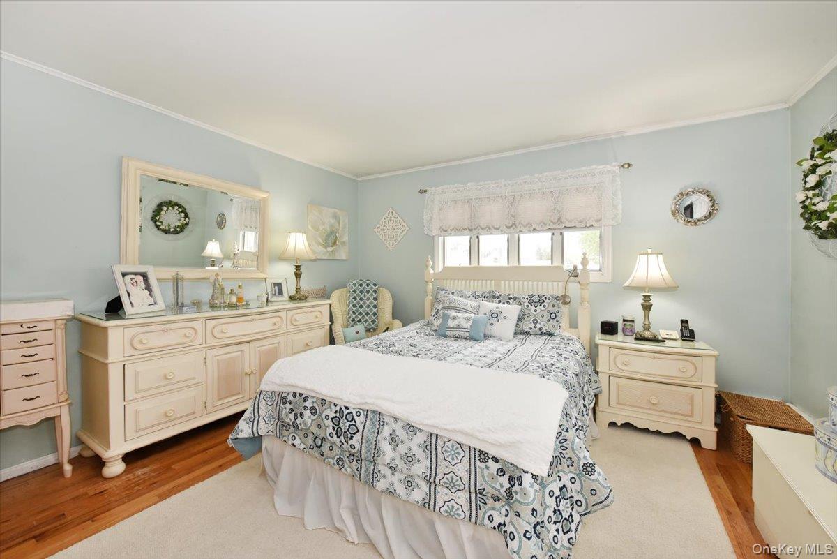 33 Ford Drive S, Massapequa, NY 11758