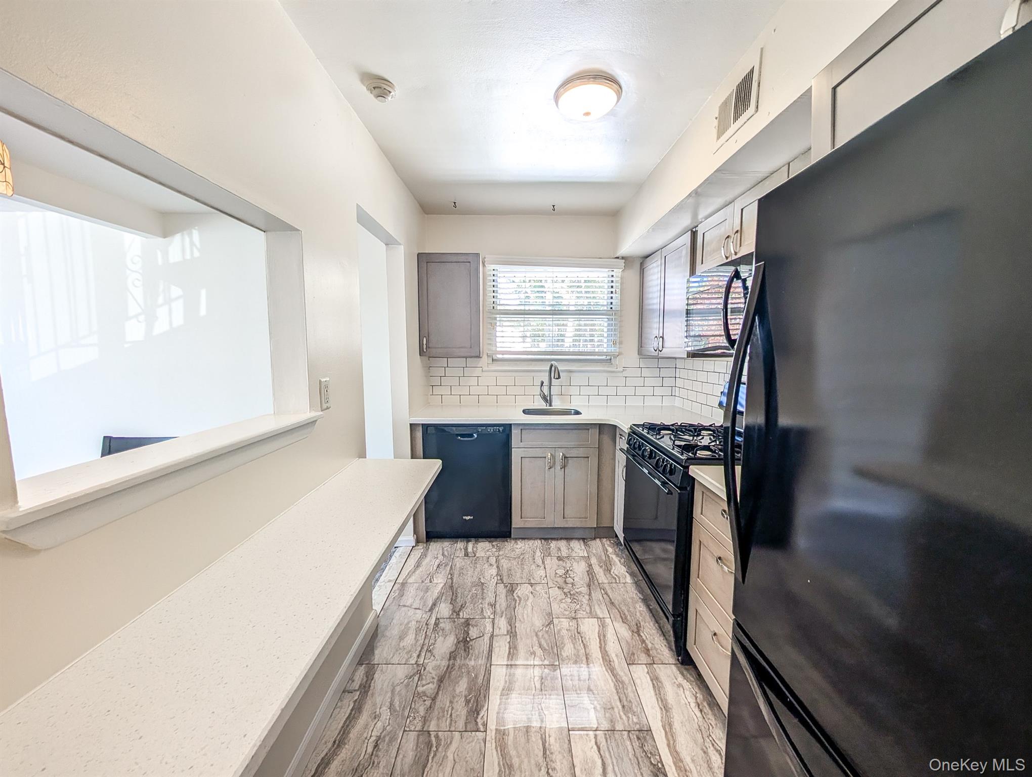 73 Rocky Point Yaphank Rd # 106, Rocky Point, NY 11778