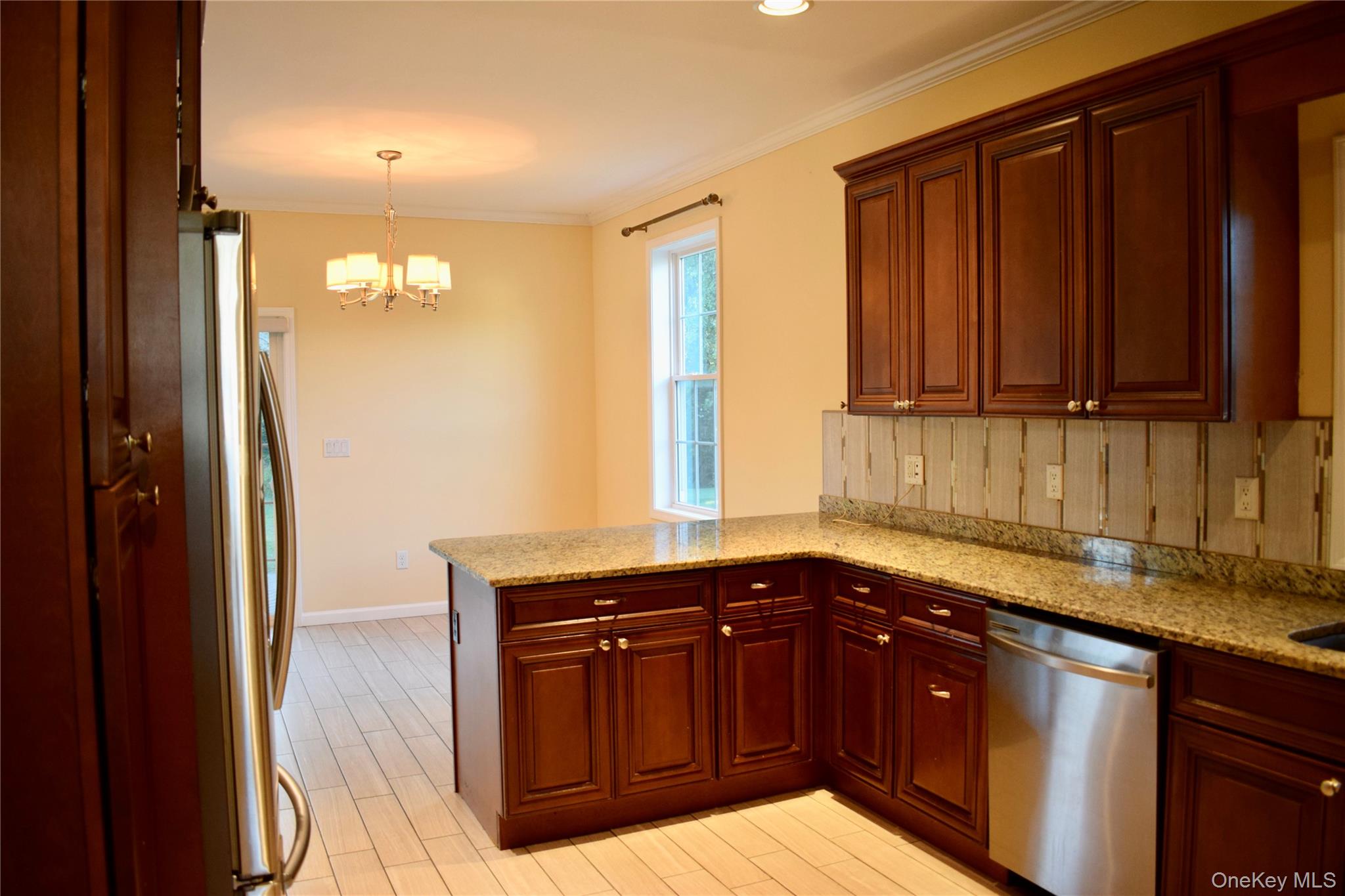 9 Alia Court, Poughkeepsie, NY 12603