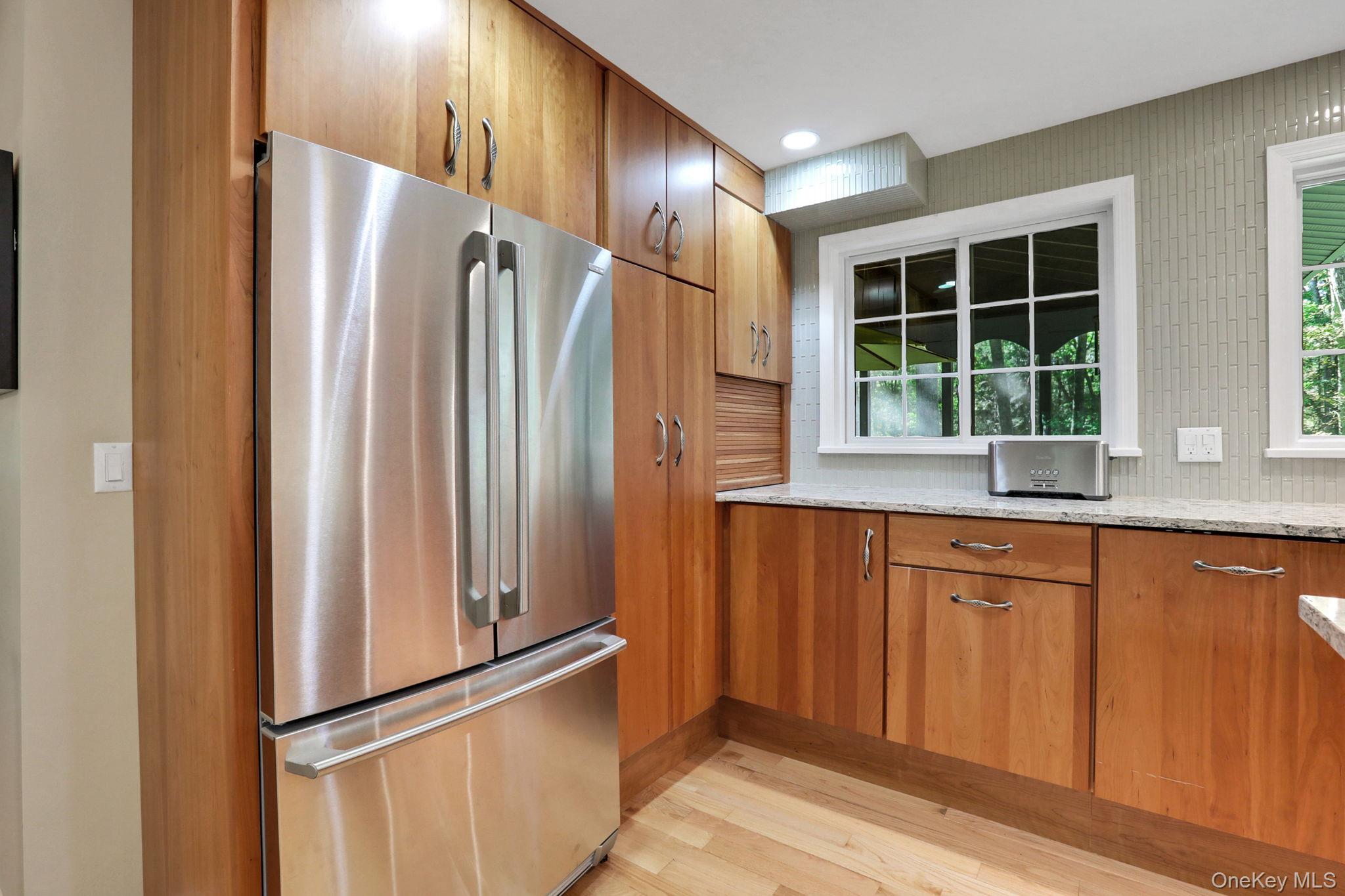 1033 Old Post Road, New Paltz, NY 12561