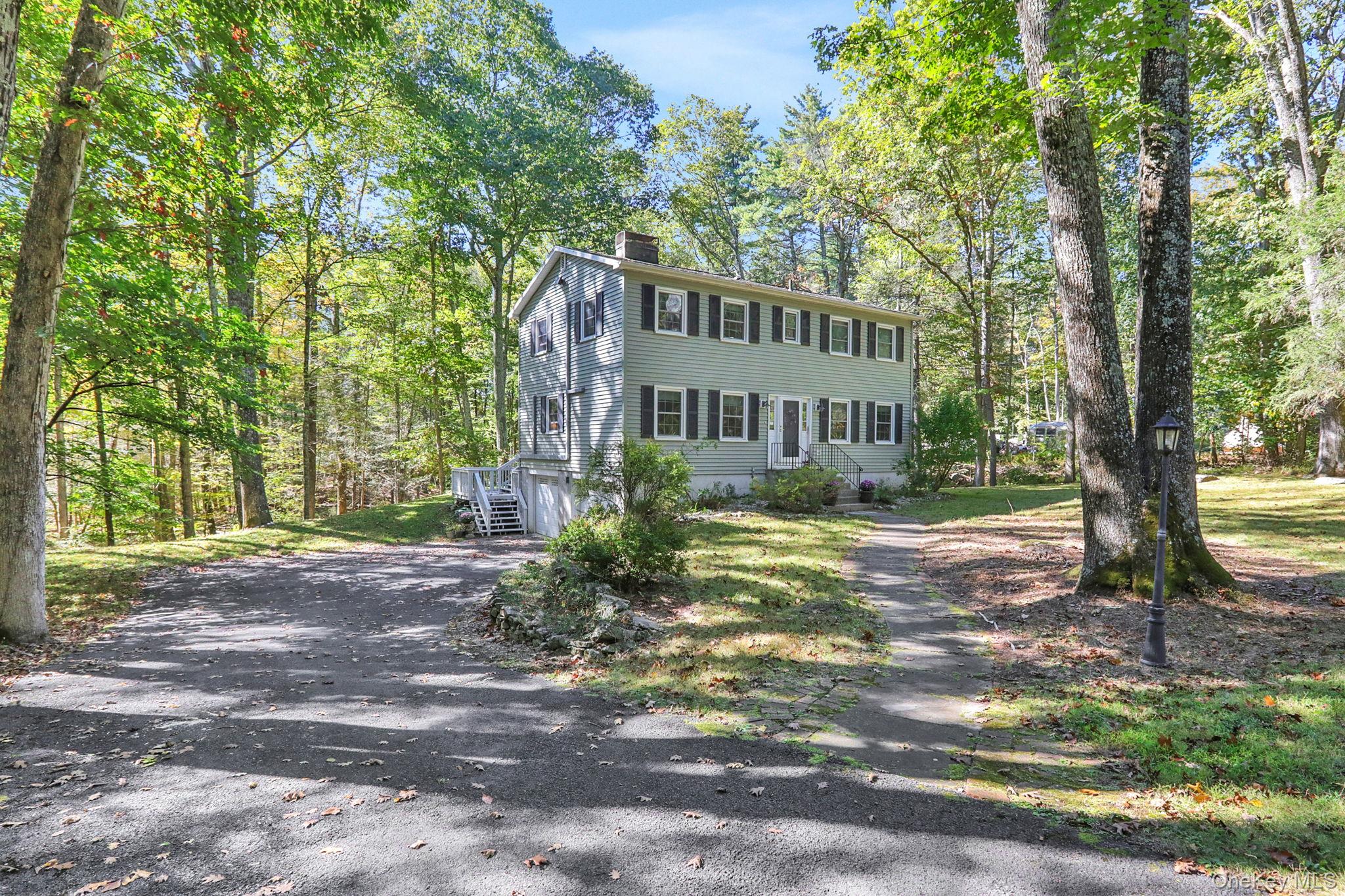 1033 Old Post Road, New Paltz, NY 12561