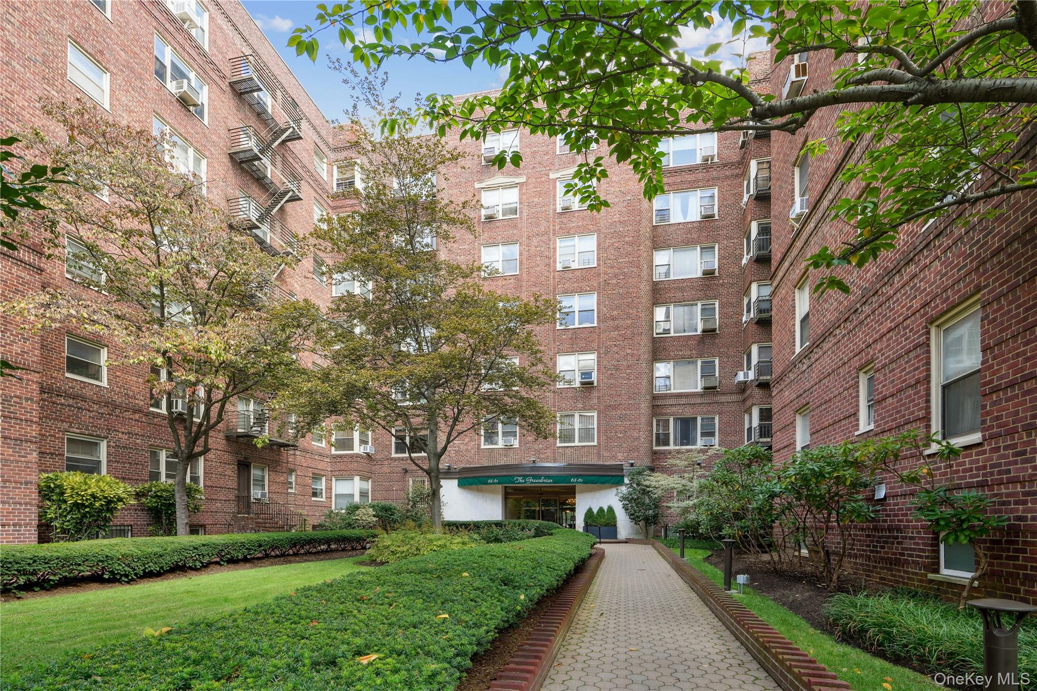 68-61 Yellowstone Boulevard # 216, Forest Hills, NY 11375