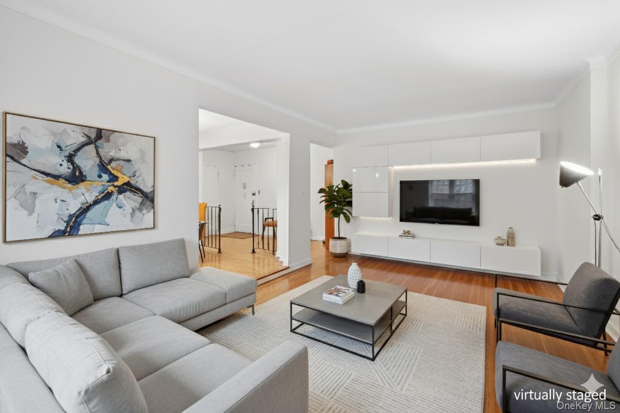 68-61 Yellowstone Boulevard # 216, Forest Hills, NY 11375