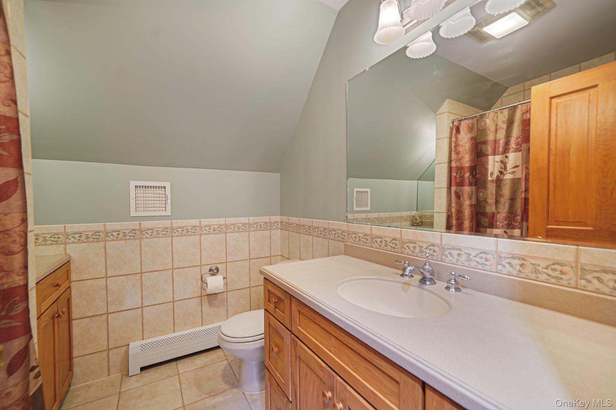 394 Cedarhurst Street, Islip Terrace, NY 11752