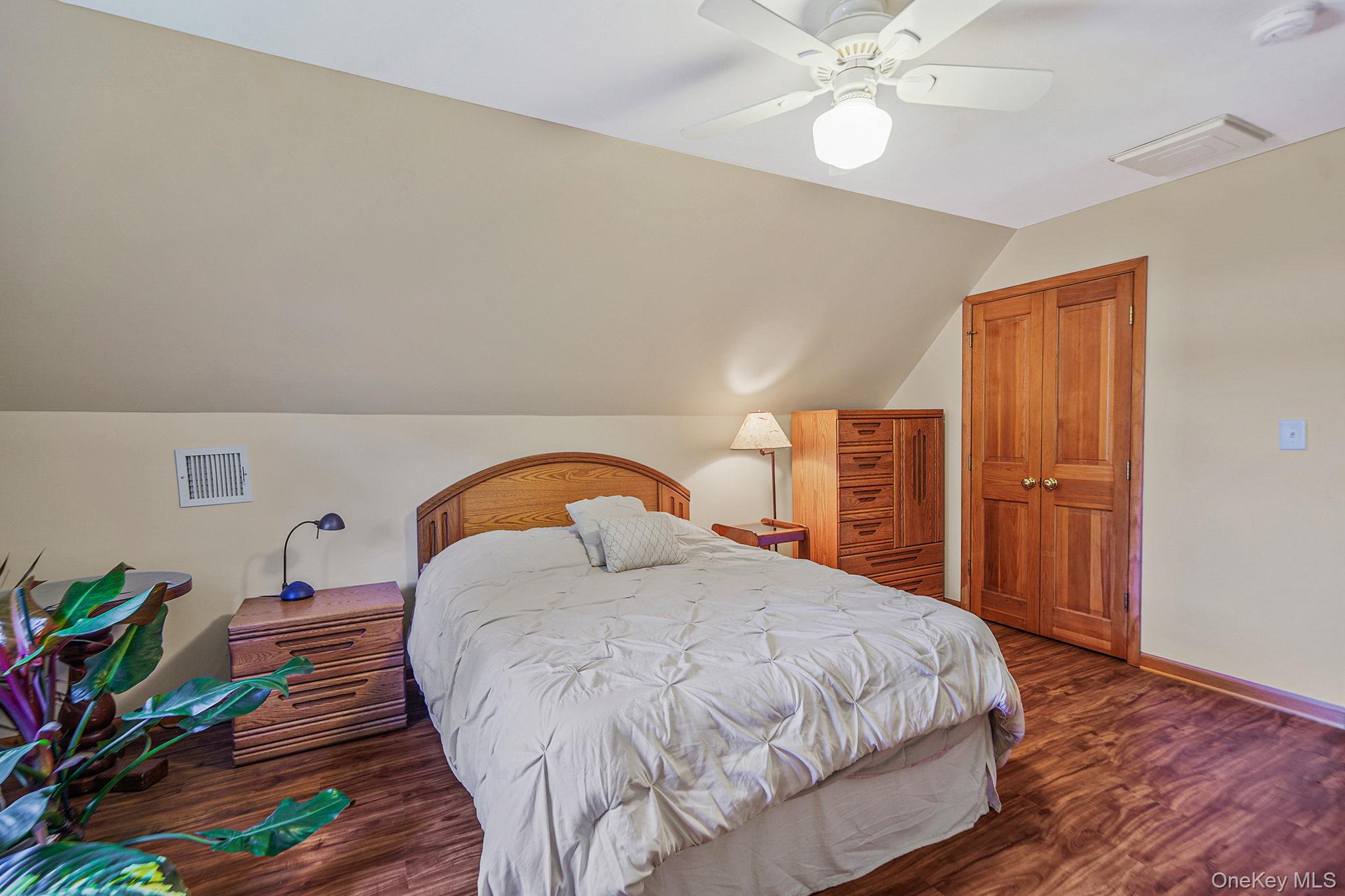 394 Cedarhurst Street, Islip Terrace, NY 11752